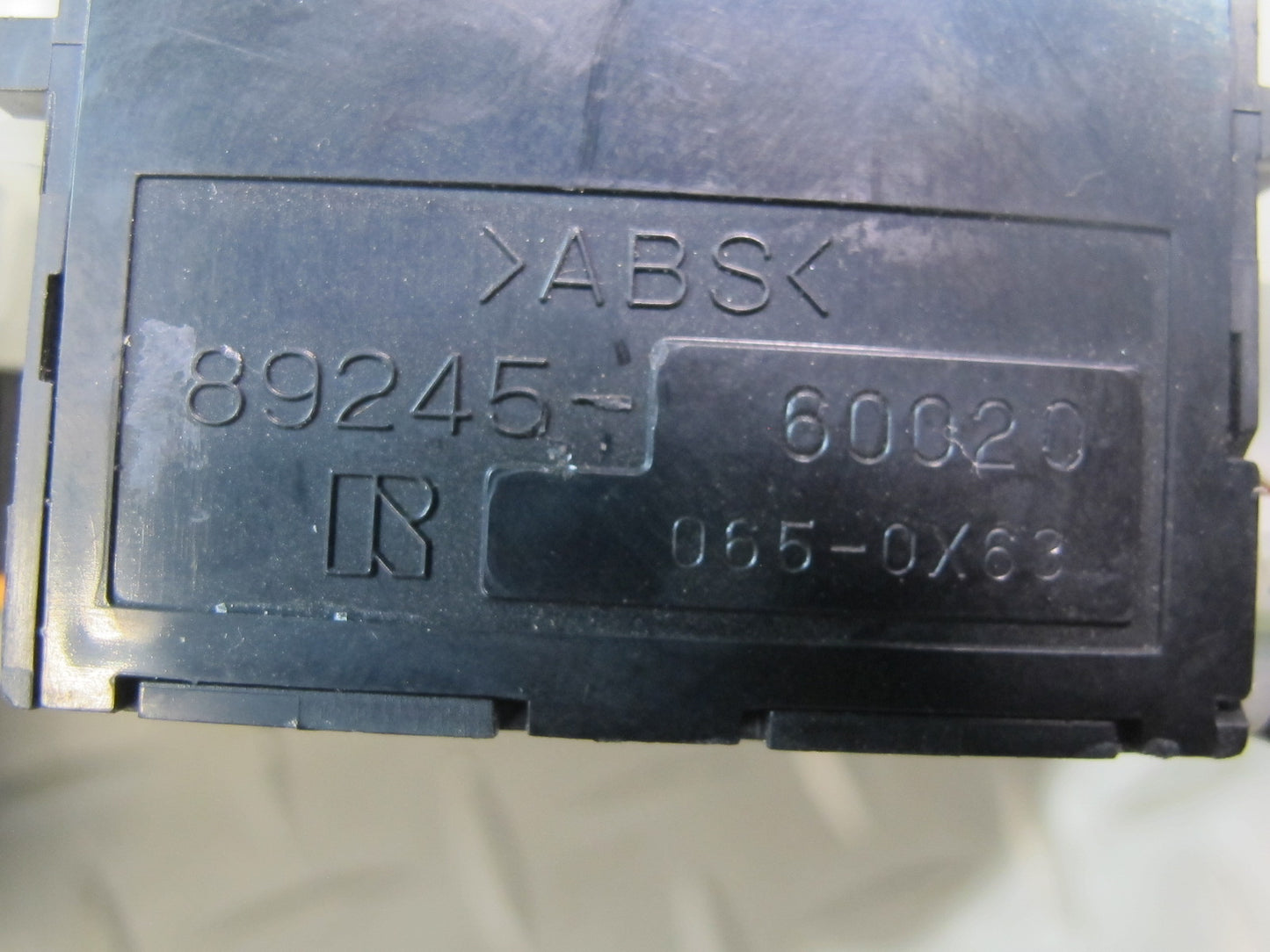 2003-2007 Lexus UZJ100L LX470 Steering Column Turn Signal Wiper Multi Switch