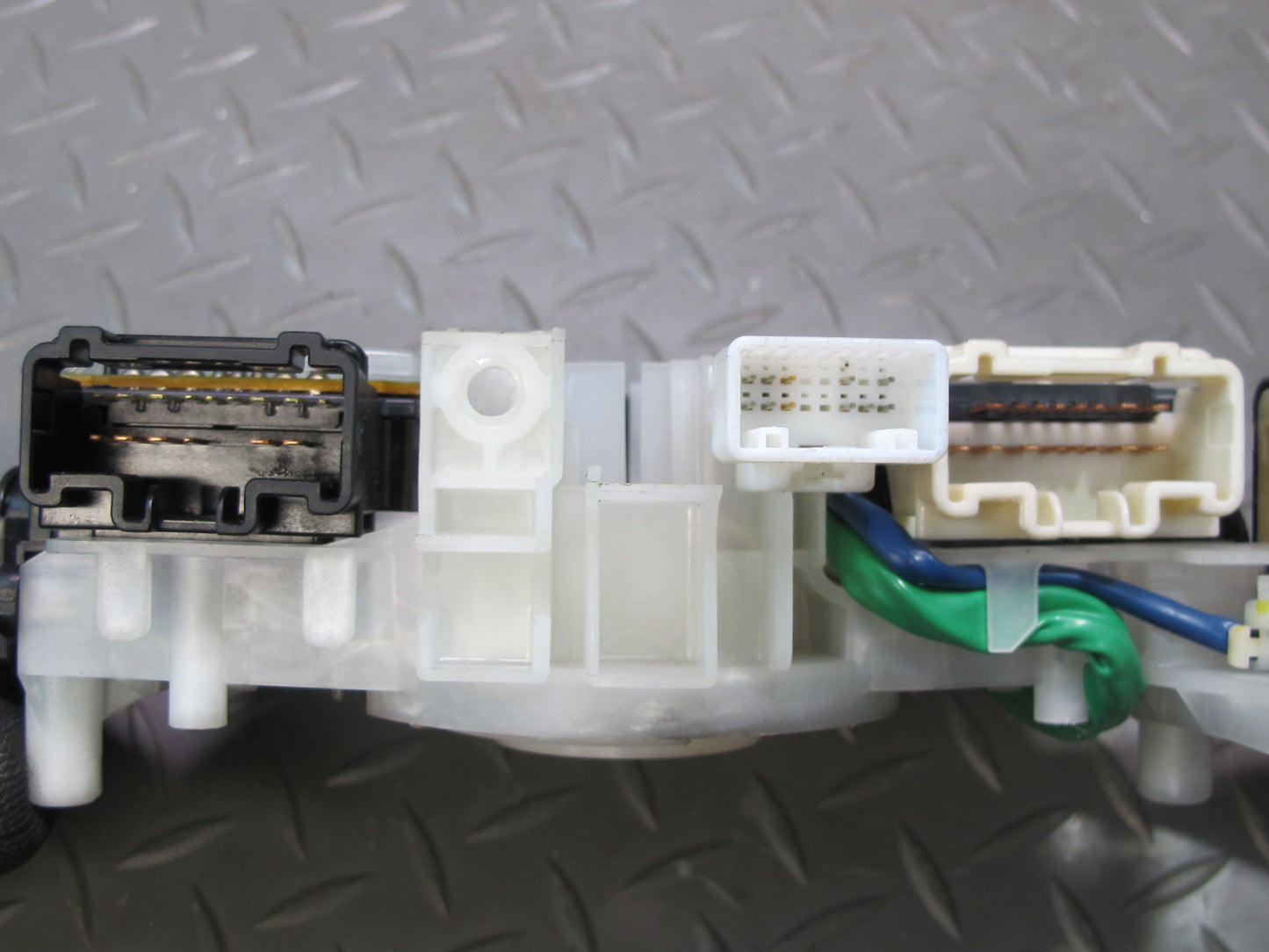 2003-2007 Lexus UZJ100L LX470 Steering Column Turn Signal Wiper Multi Switch