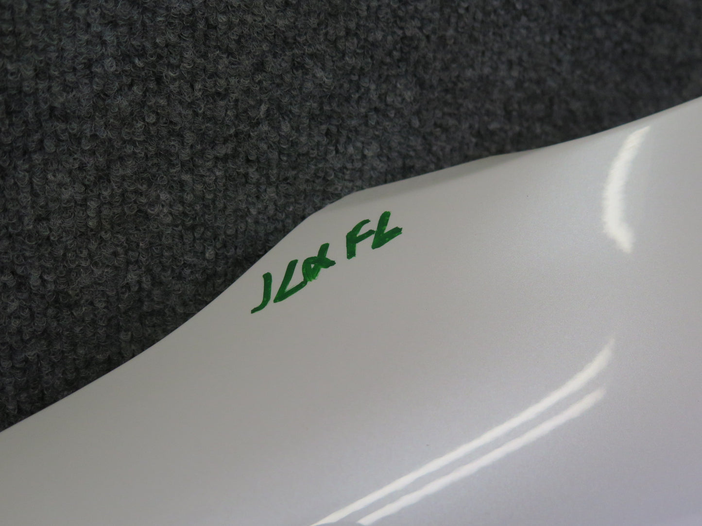 2003-2007 Lexus UZJ100L LX470 Front Left Fender Shell Panel Cover White