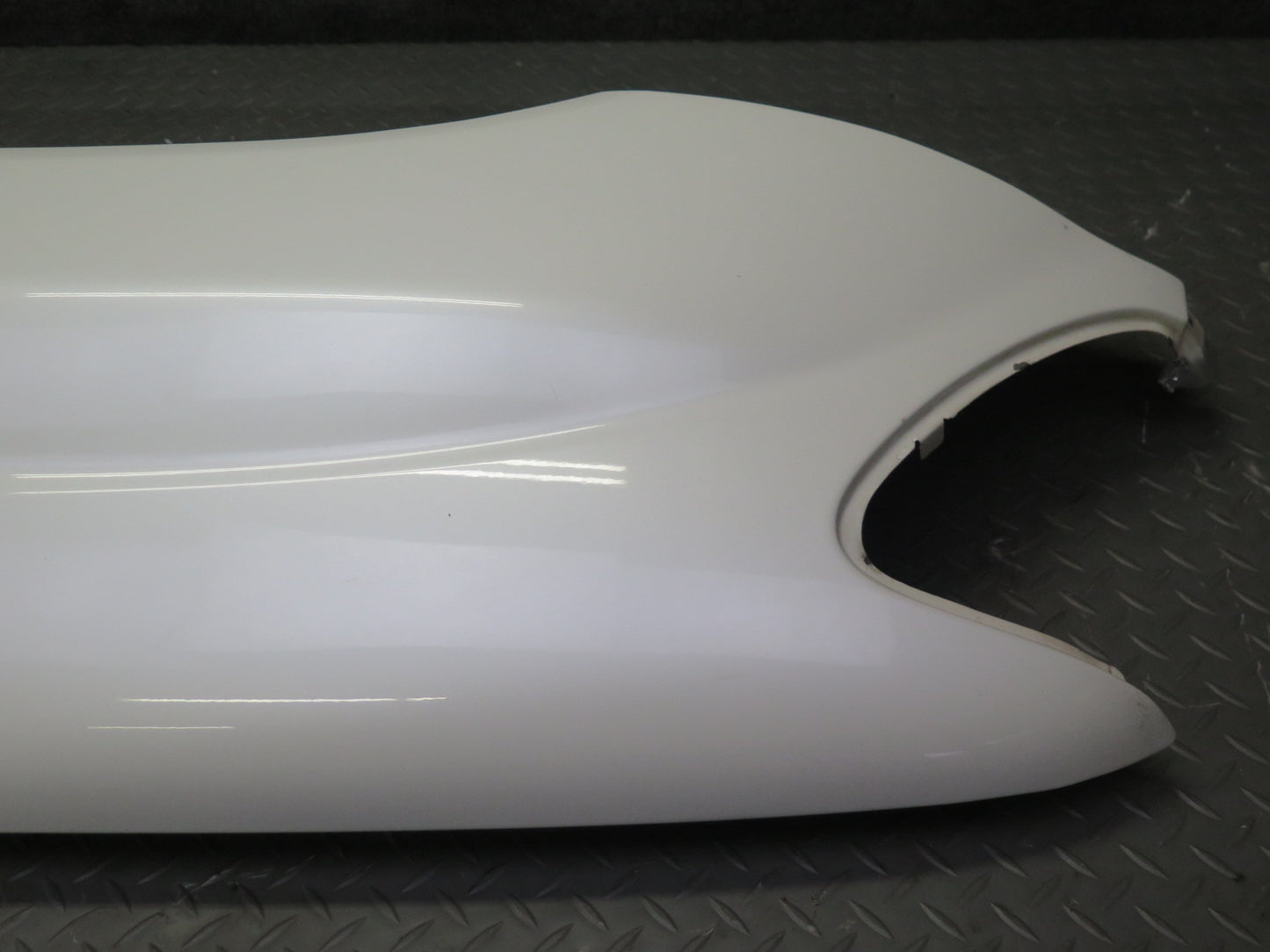 2003-2007 Lexus UZJ100L LX470 Front Left Fender Shell Panel Cover White