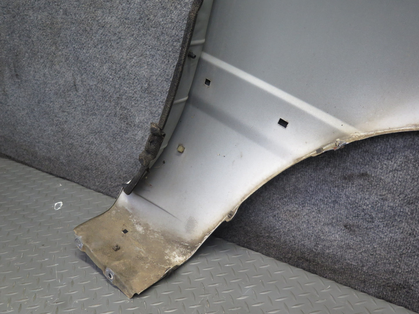 2003-2007 Lexus UZJ100L LX470 Front Left Fender Shell Panel Cover White