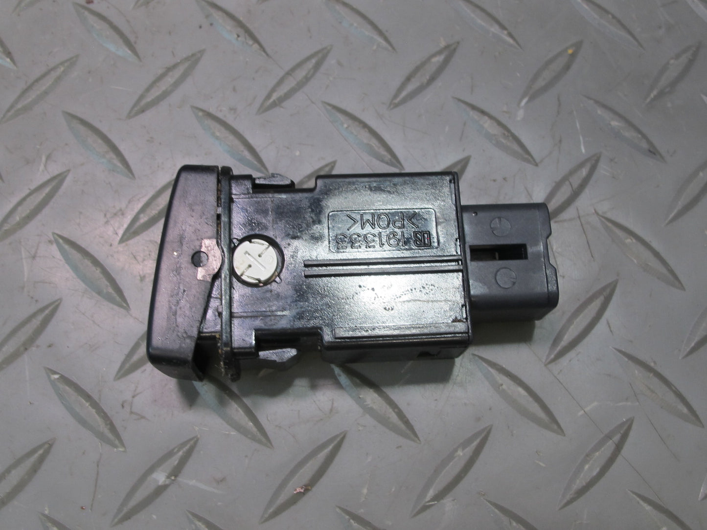 2003-2007 Lexus UZJ100L LX470 Left Heated Seat Heater Button Switch