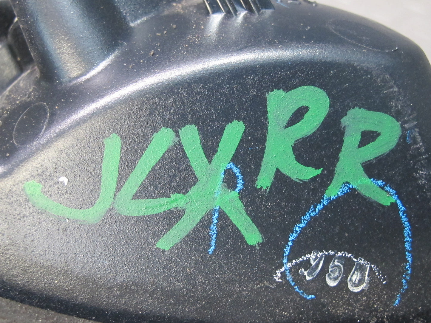 2006-2007 Lexus UZJ100L LX470 Rear Right Outer Tail Light Lamp