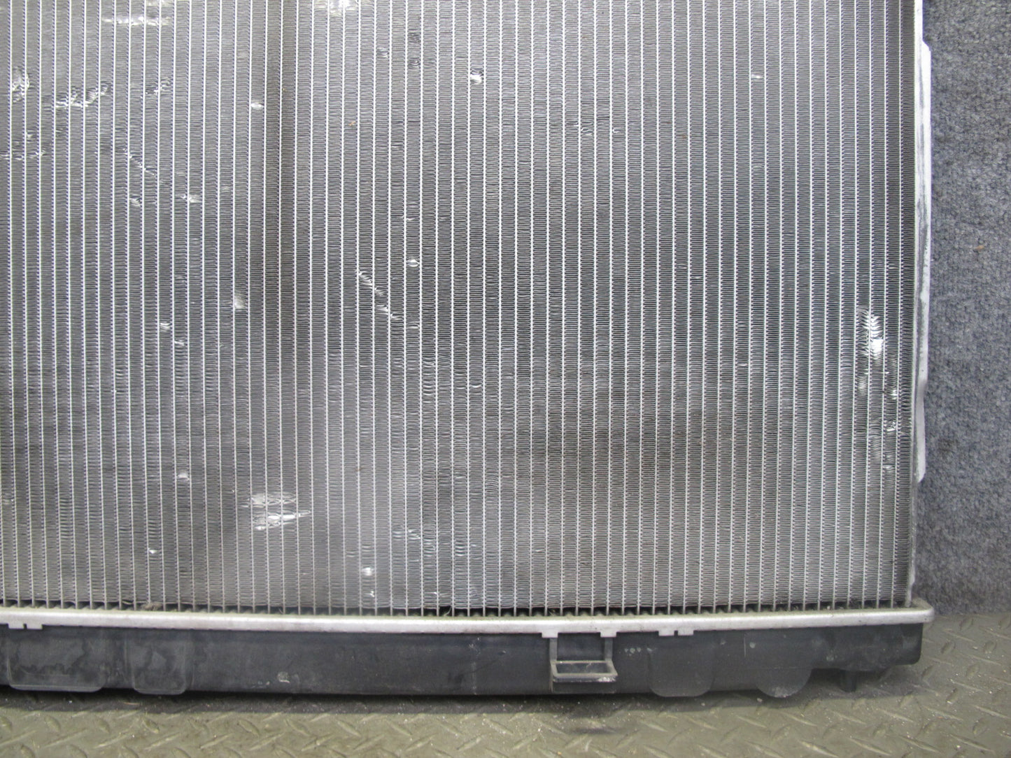 03-06 Nissan 350Z Z33 Convertible M/T Engine Cooling Radiator 68K Miles OEM