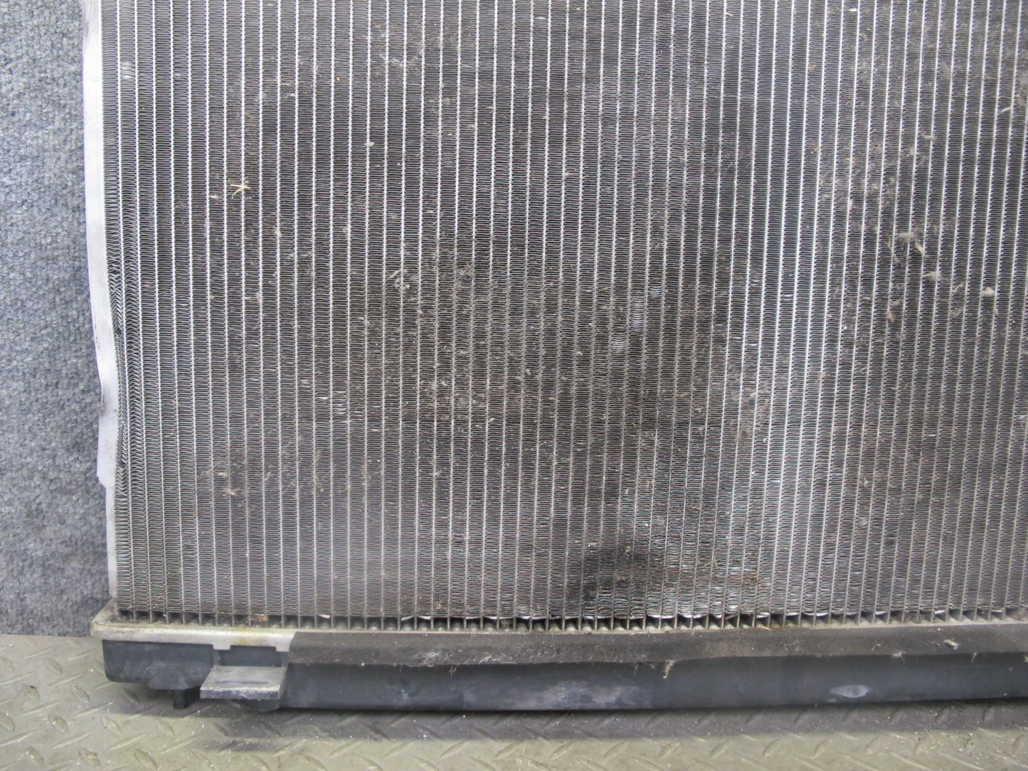 03-06 Nissan 350Z Z33 Convertible M/T Engine Cooling Radiator 68K Miles OEM