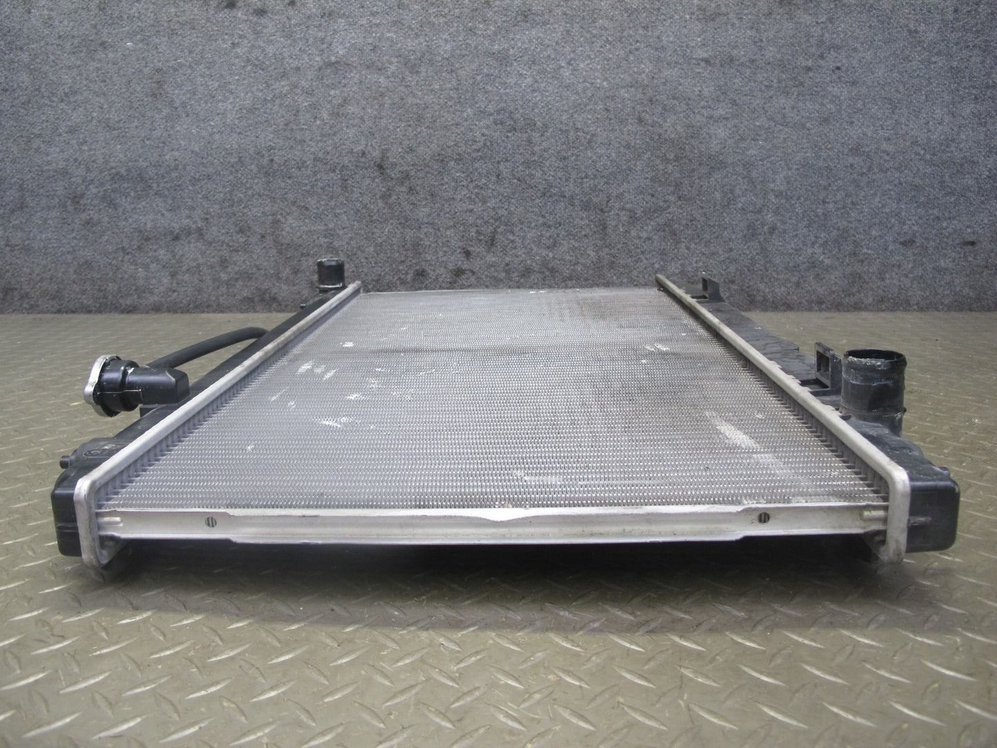 03-06 Nissan 350Z Z33 Convertible M/T Engine Cooling Radiator 68K Miles OEM