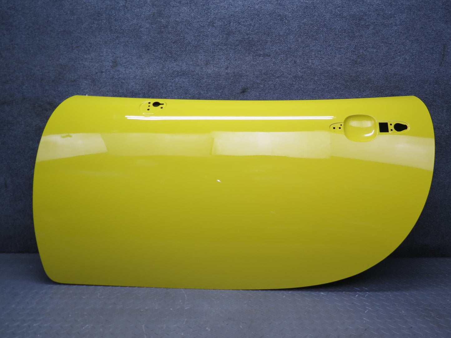 06-09 Pontiac Solstice Left Driver Door Shell Panel Cover Yellow 20K Miles OEM