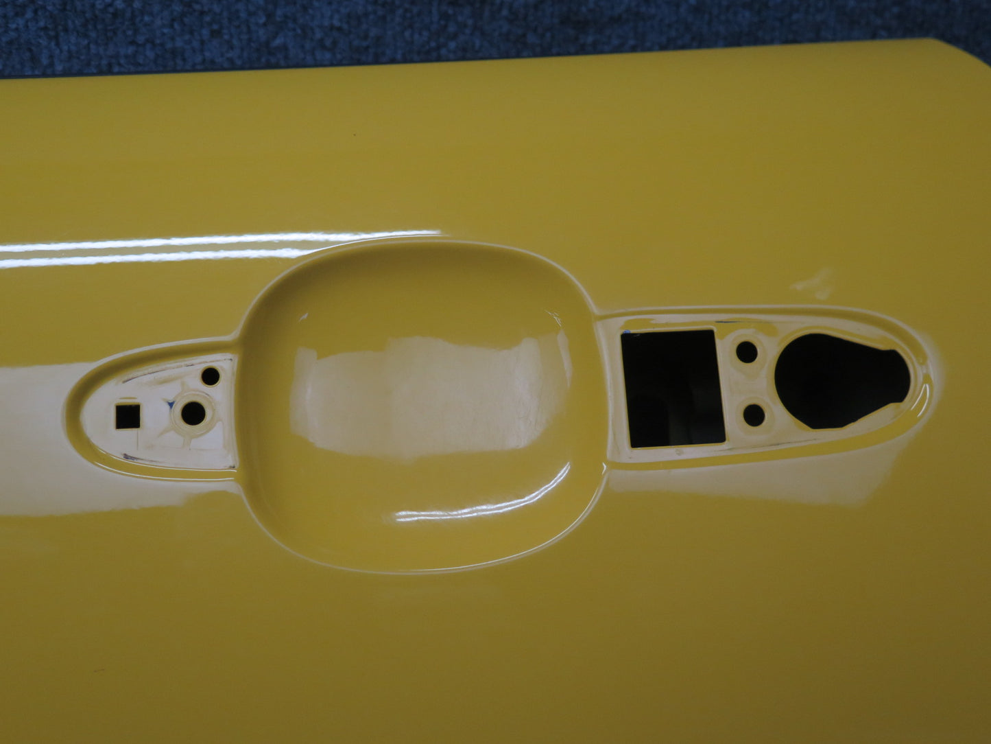 06-09 Pontiac Solstice Left Driver Door Shell Panel Cover Yellow 20K Miles OEM
