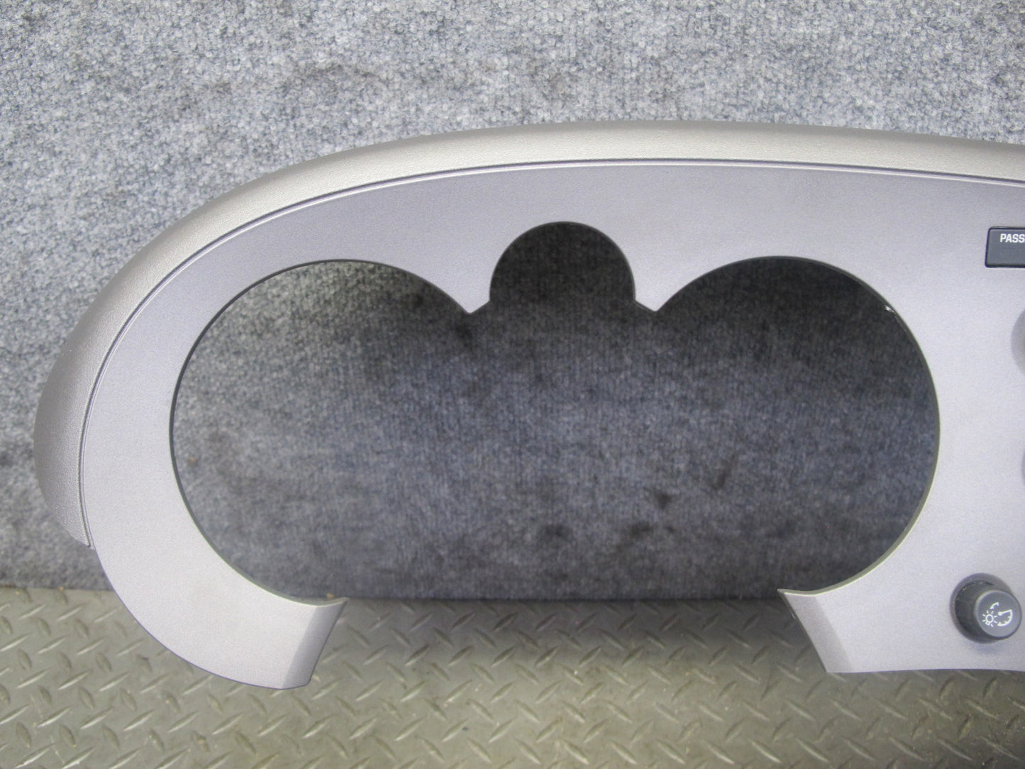 06-07 Pontiac Solstice Dash Speedometer Center Console Trim Panel 15262130 OEM