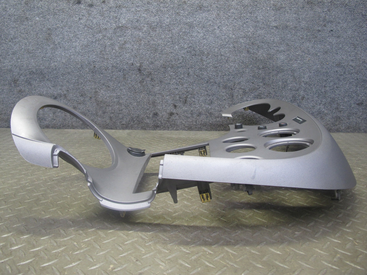 06-07 Pontiac Solstice Dash Speedometer Center Console Trim Panel 15262130 OEM