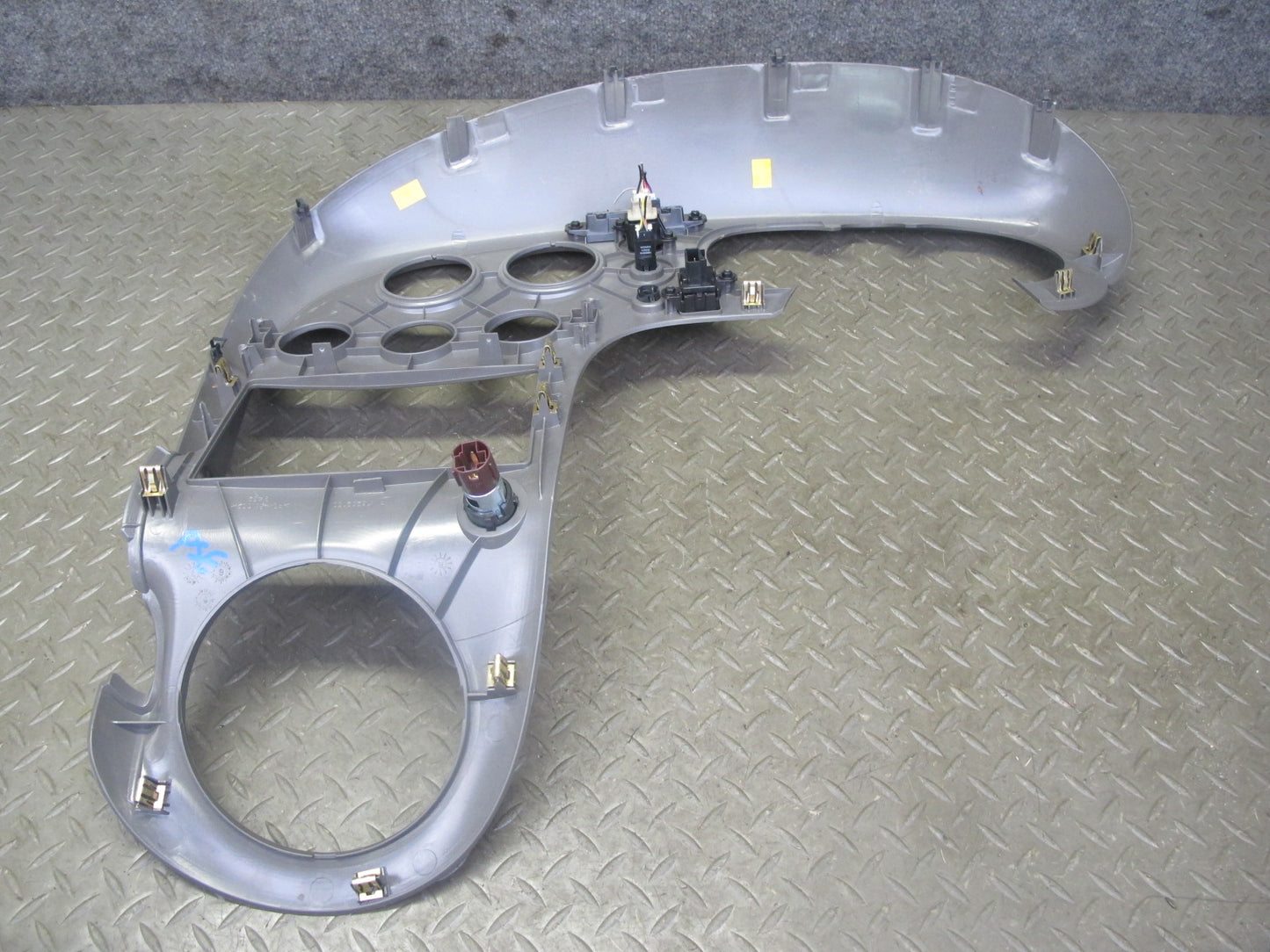 06-07 Pontiac Solstice Dash Speedometer Center Console Trim Panel 15262130 OEM