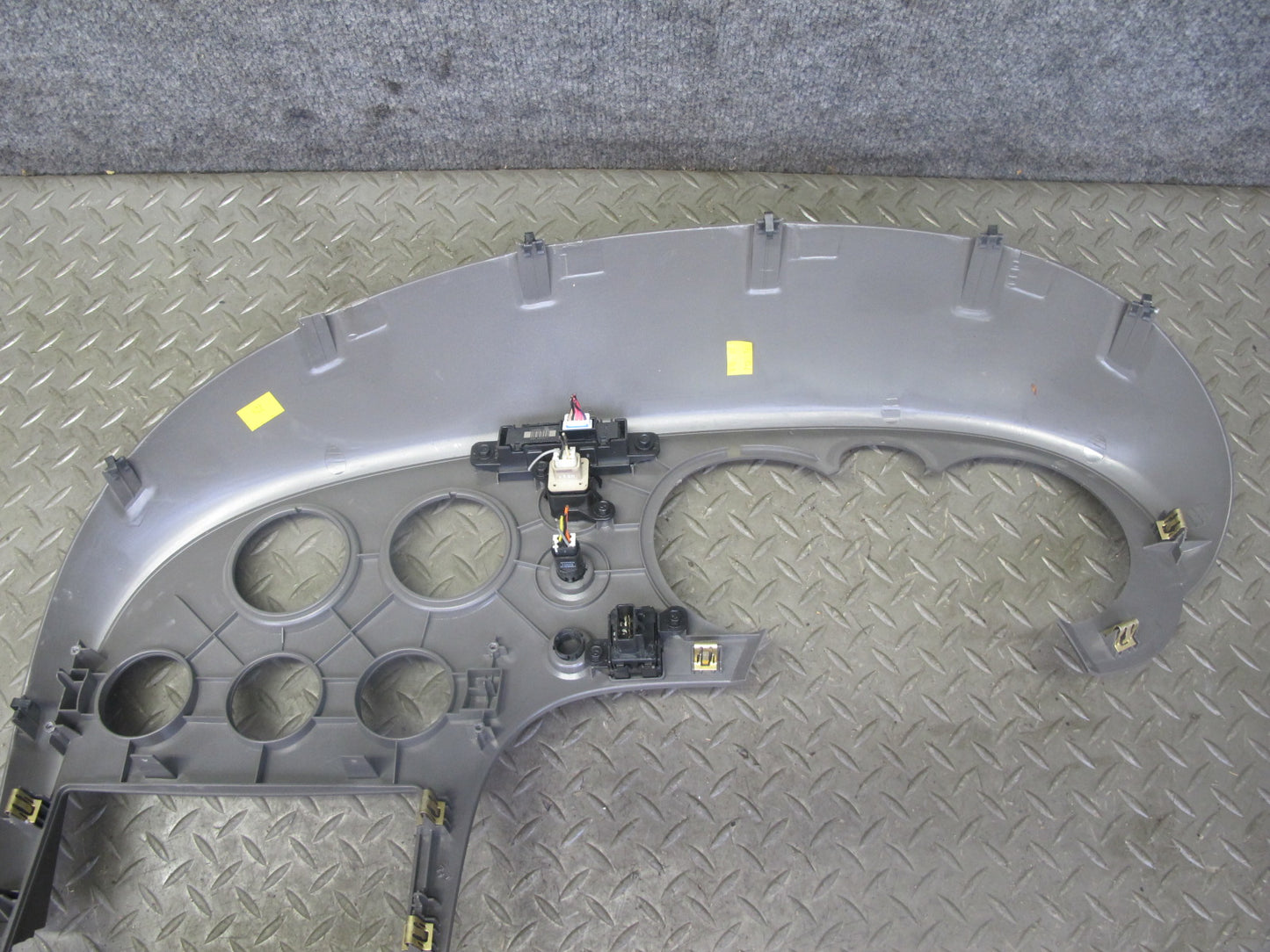 06-07 Pontiac Solstice Dash Speedometer Center Console Trim Panel 15262130 OEM