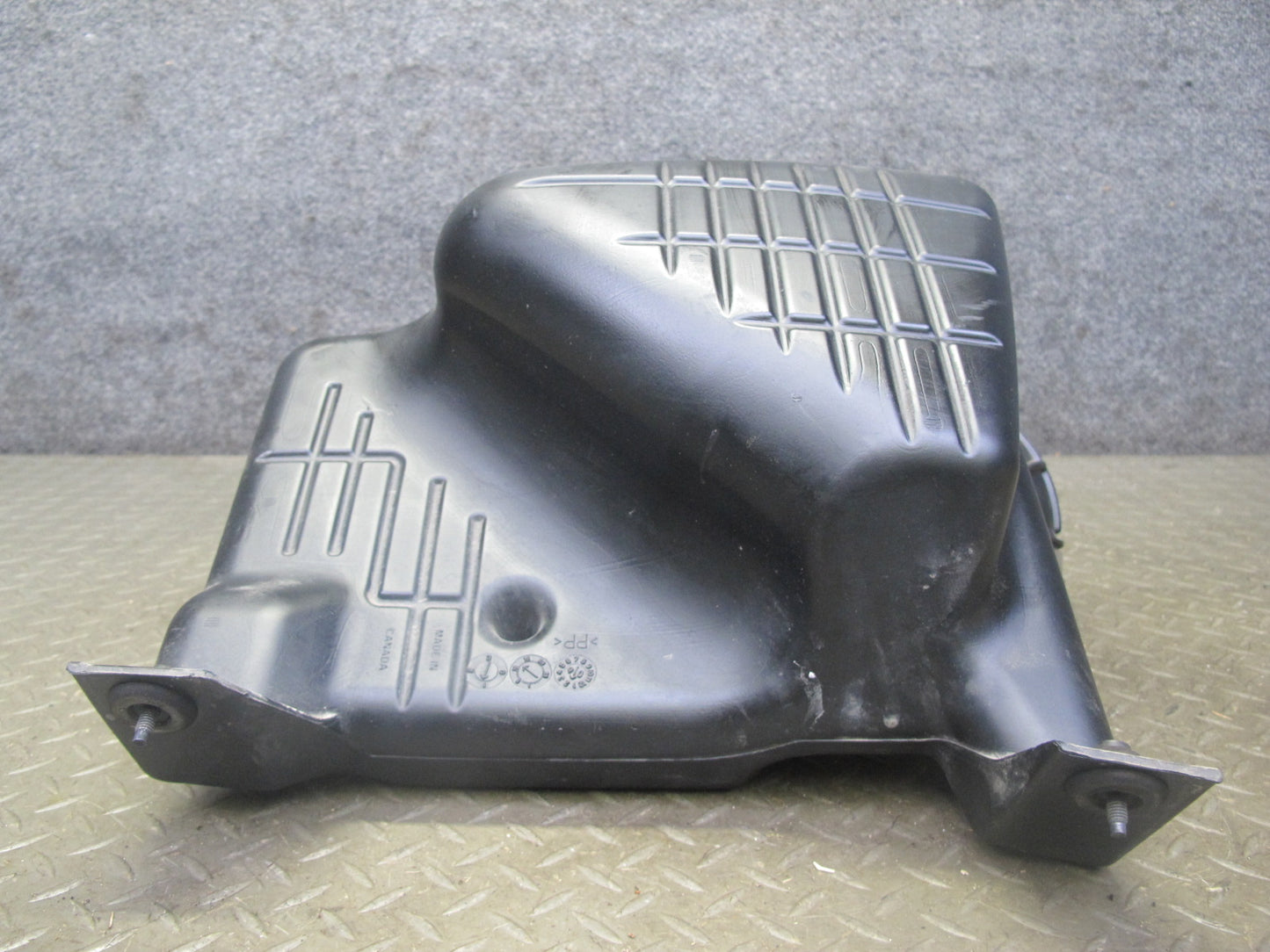 06-10 Pontiac Solstice Saturn SKY 2.4L Air Intake Resonator w Duct Assy 20K OEM