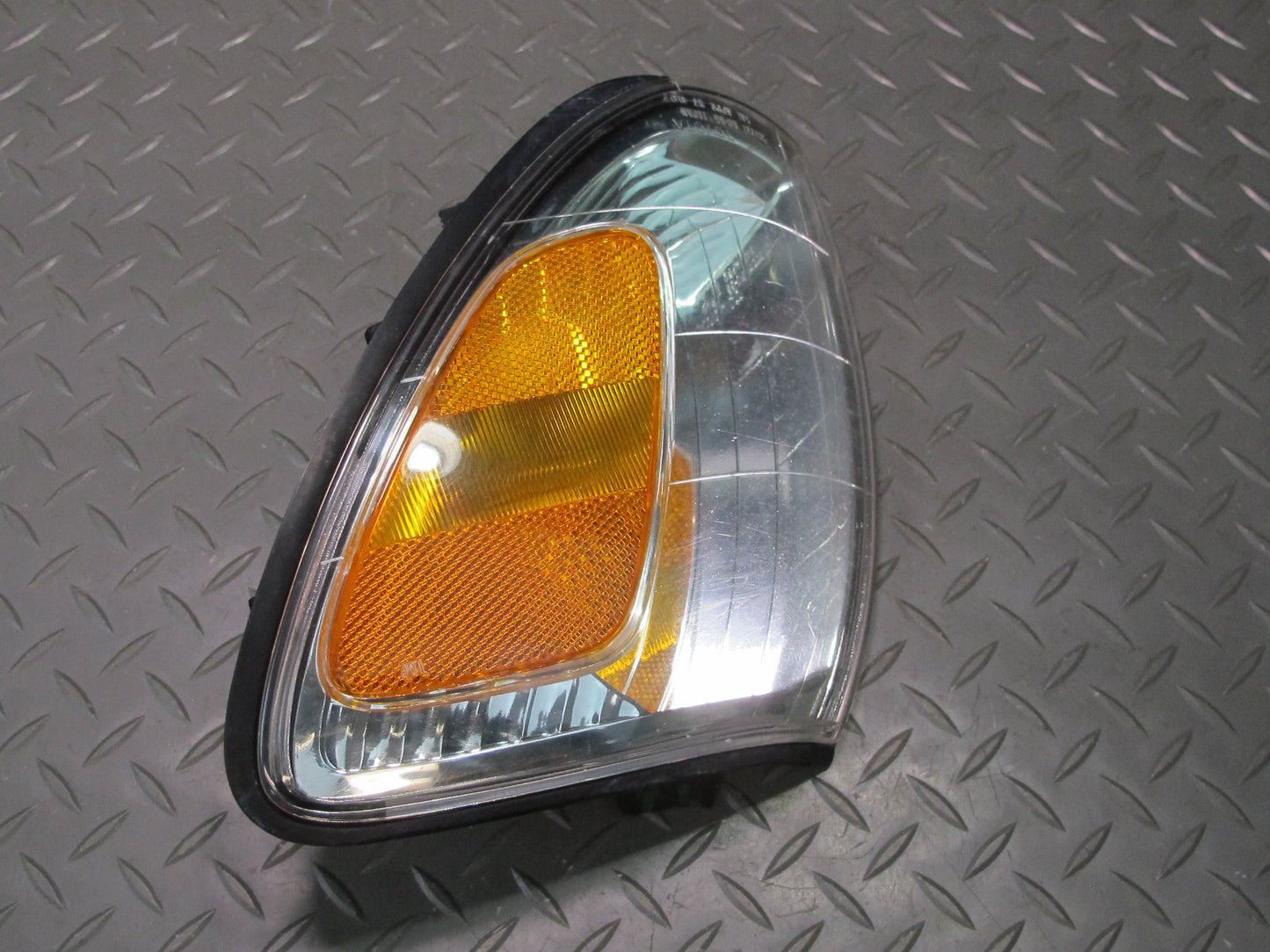 2003-2007 Lexus UZJ100L LX470 Front Left Turn Signal Corner Light Lamp