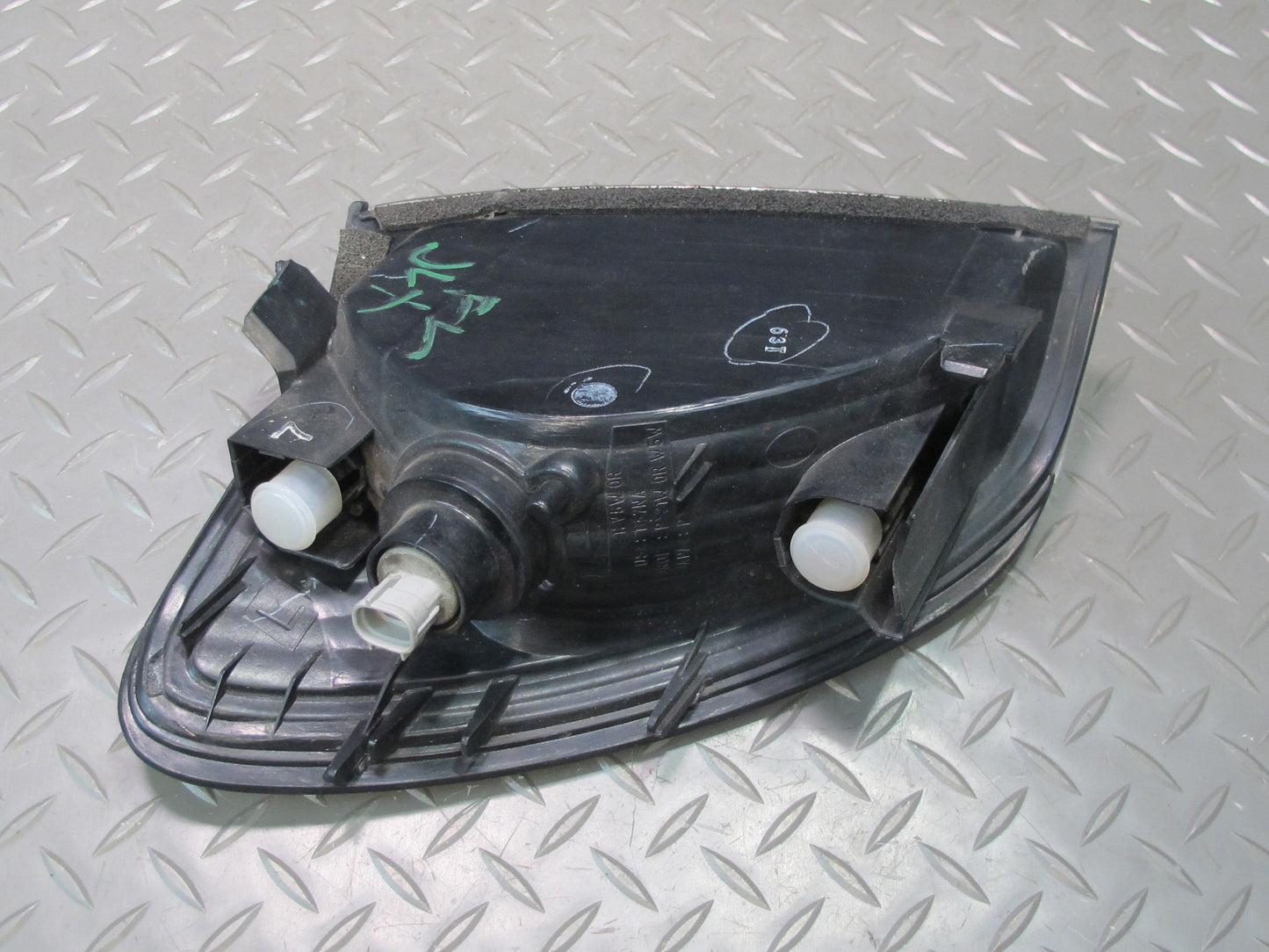 2003-2007 Lexus UZJ100L LX470 Front Left Turn Signal Corner Light Lamp