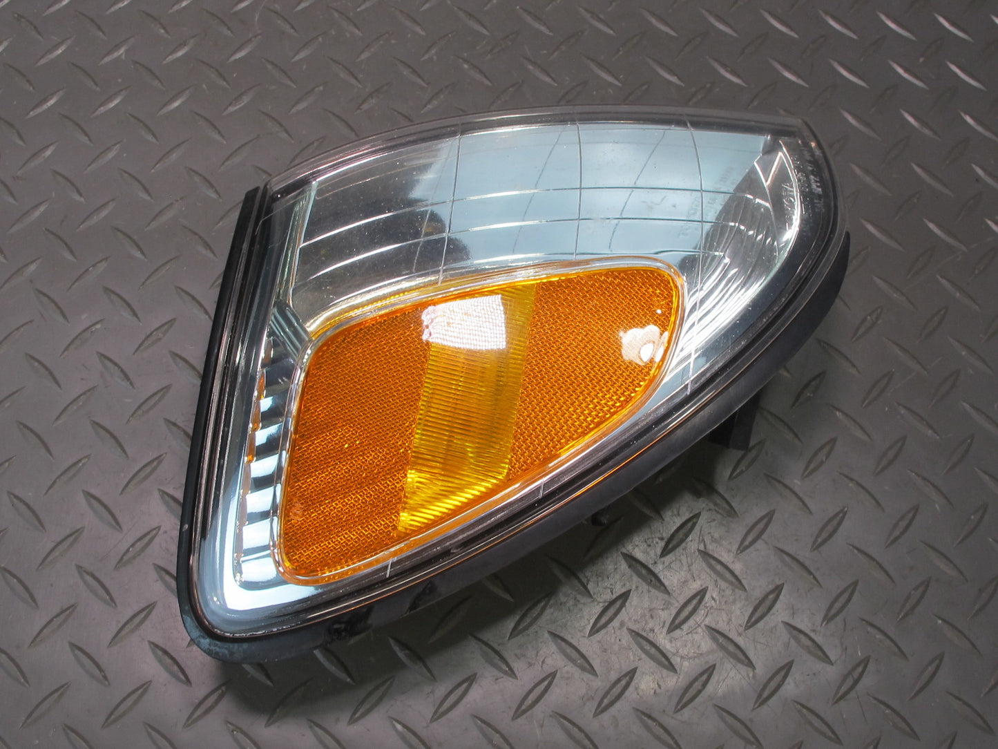 2003-2007 Lexus UZJ100L LX470 Front Right Turn Signal Corner Light Lamp