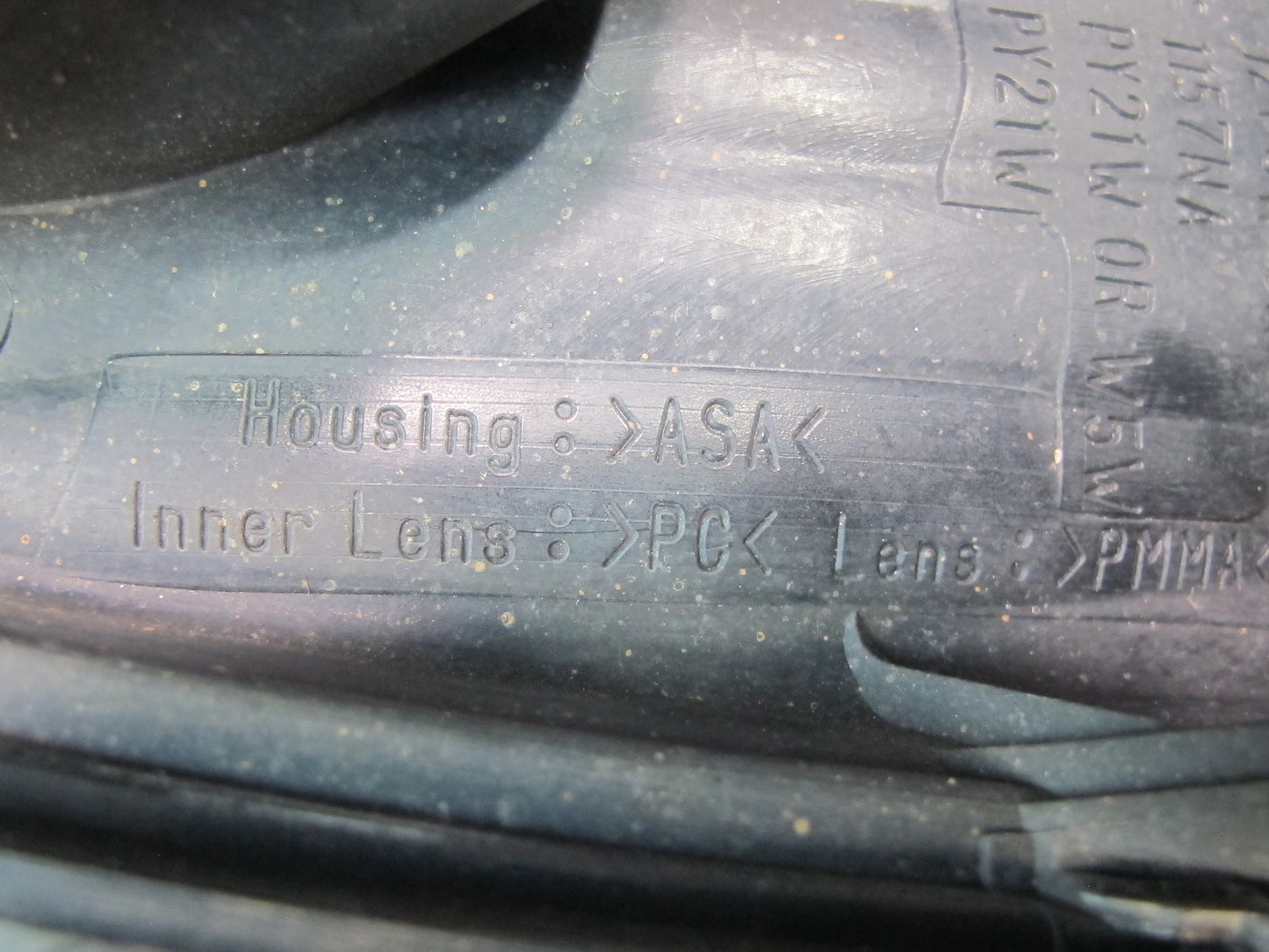 2003-2007 Lexus UZJ100L LX470 Front Right Turn Signal Corner Light Lamp