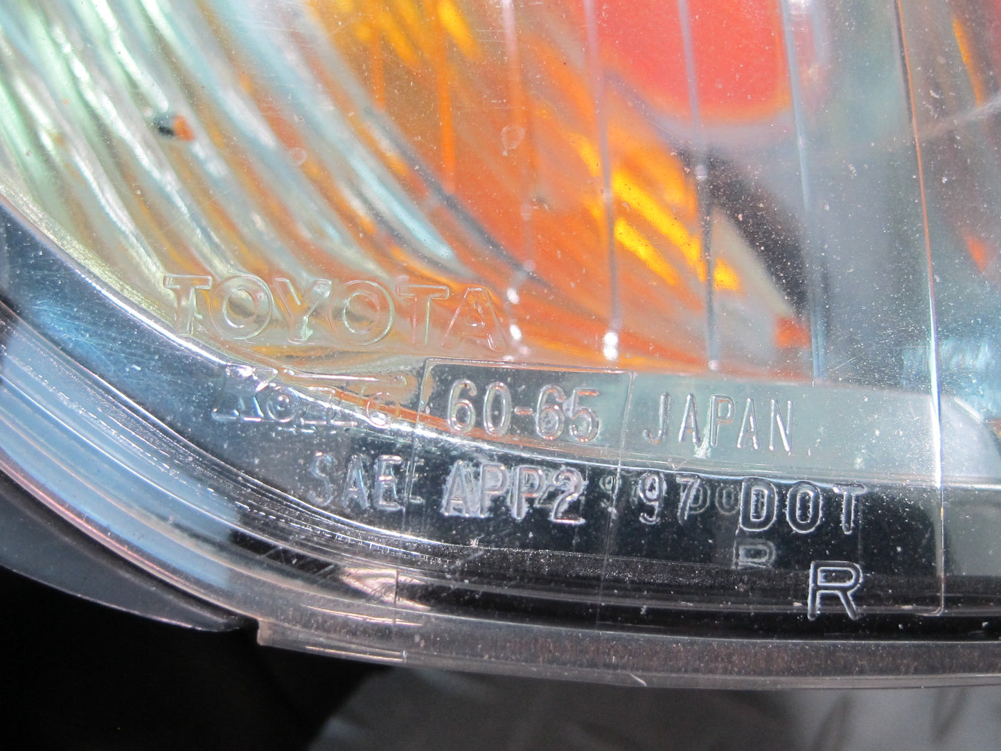 2003-2007 Lexus UZJ100L LX470 Front Right Turn Signal Corner Light Lamp