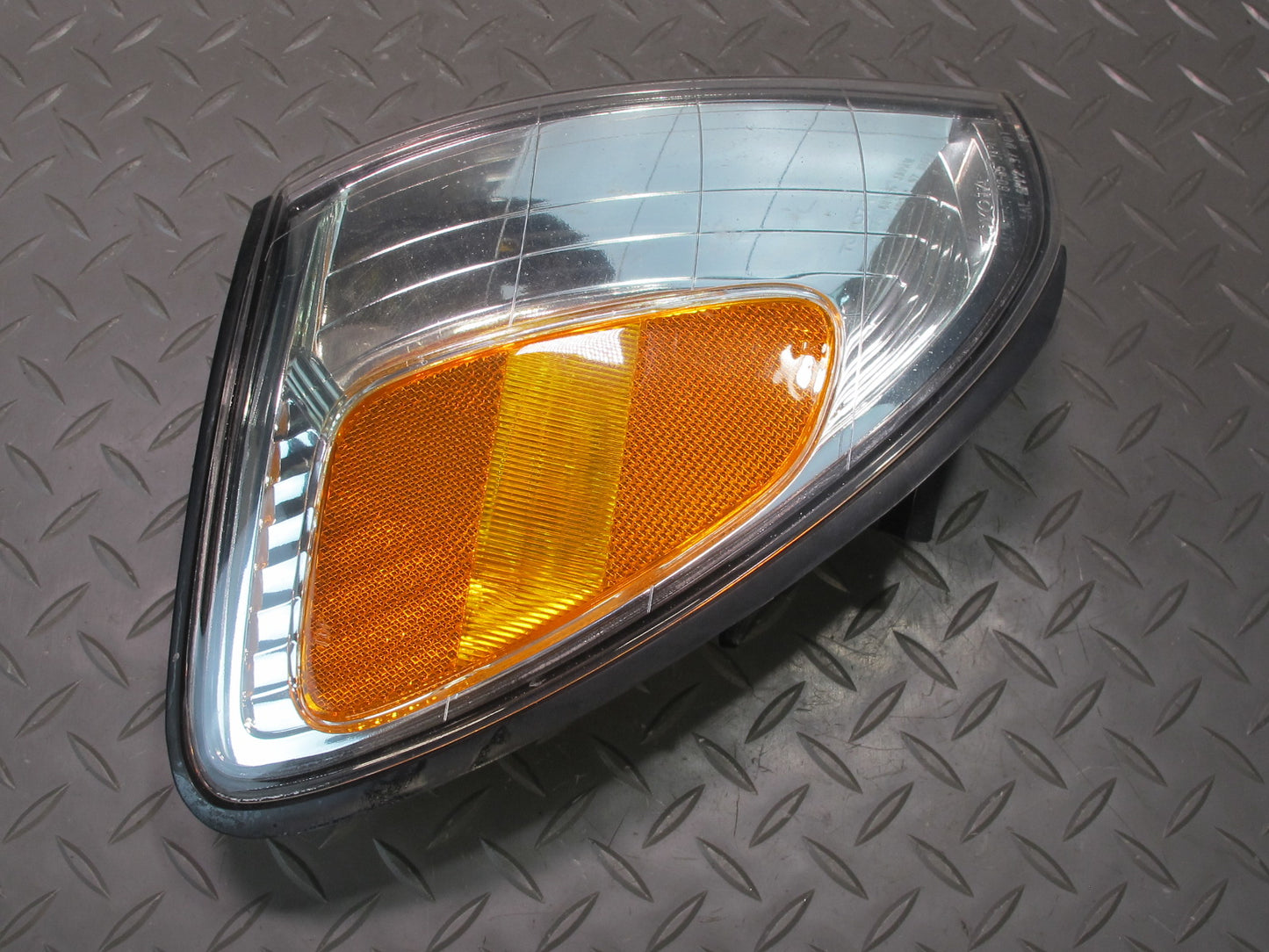 2003-2007 Lexus UZJ100L LX470 Front Right Turn Signal Corner Light Lamp