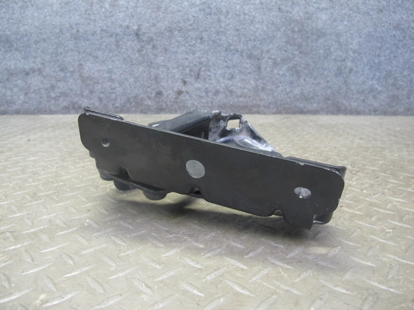 06-09 Pontiac Solstice Front Left & Right Side Hood Hinge Set OEM