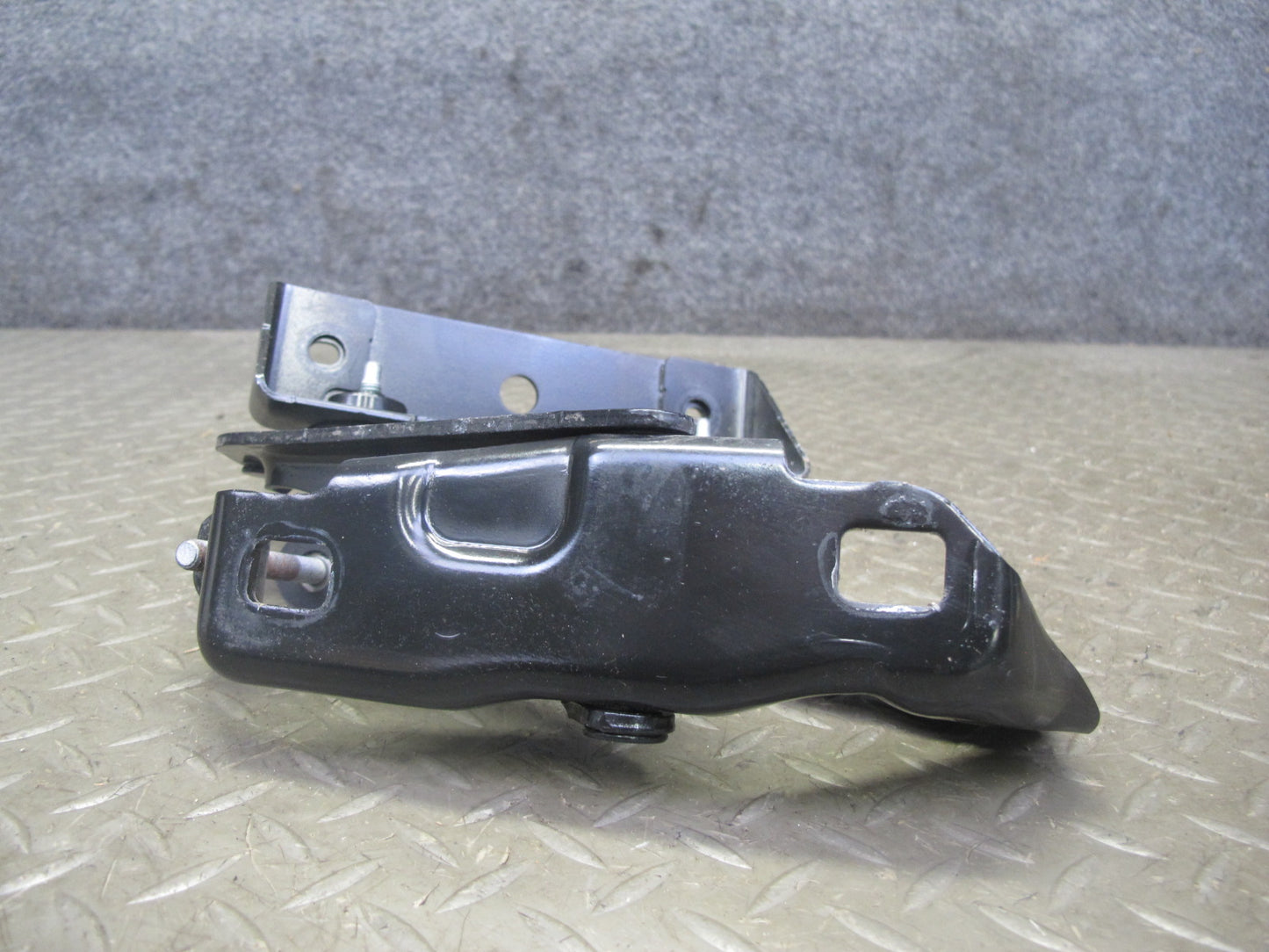 06-09 Pontiac Solstice Front Left & Right Side Hood Hinge Set OEM