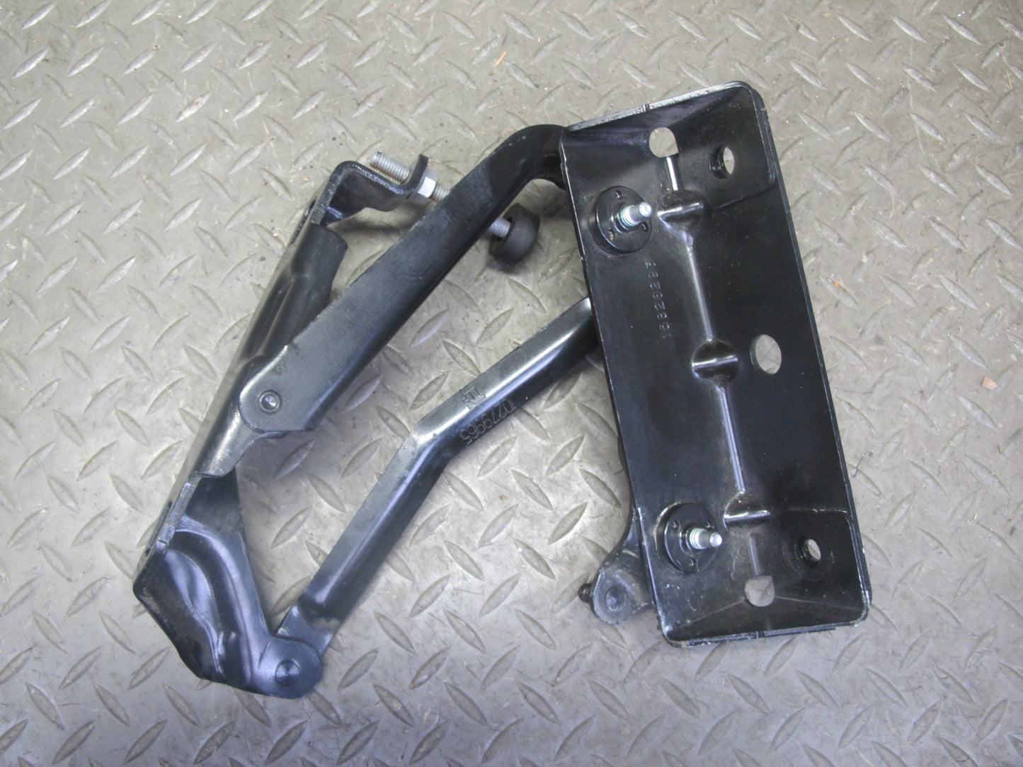 06-09 Pontiac Solstice Front Left & Right Side Hood Hinge Set OEM