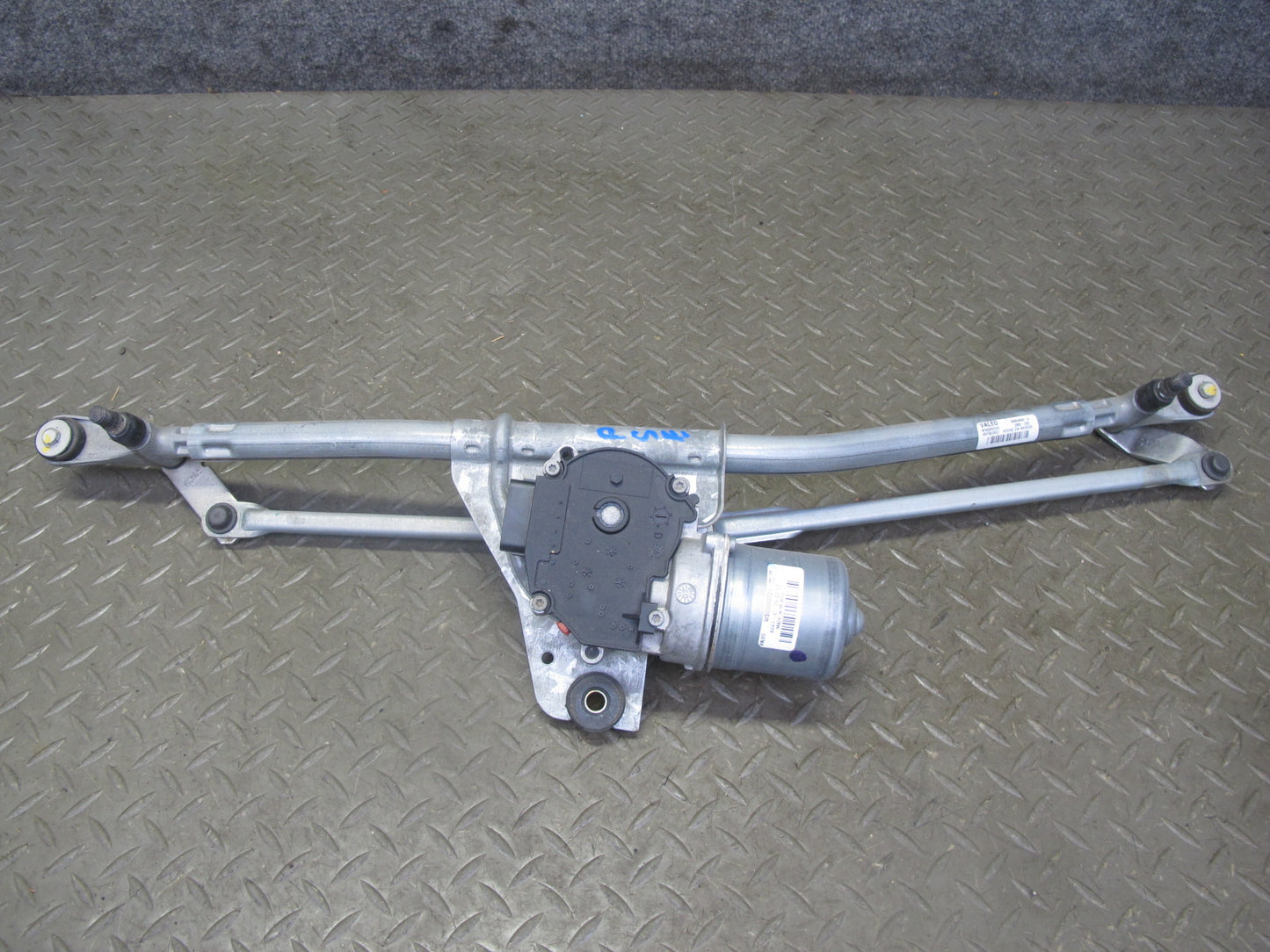 06-08 Pontiac Solstice Windshield Wiper Transmission Linkage w Motor OEM