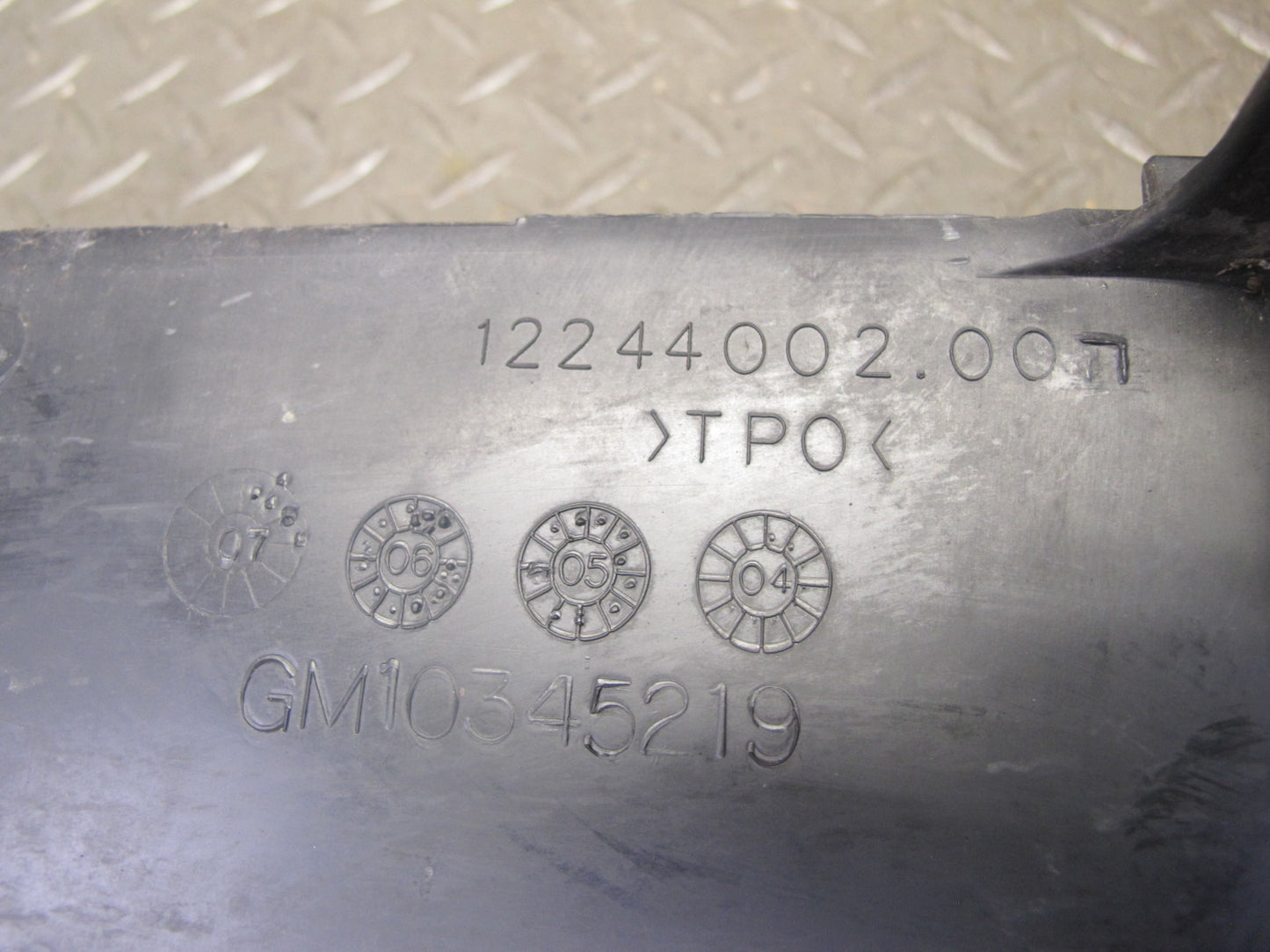 06-10 Pontiac Solstice Saturn SKY Front Bumper Air Deflector Splash Guard OEM