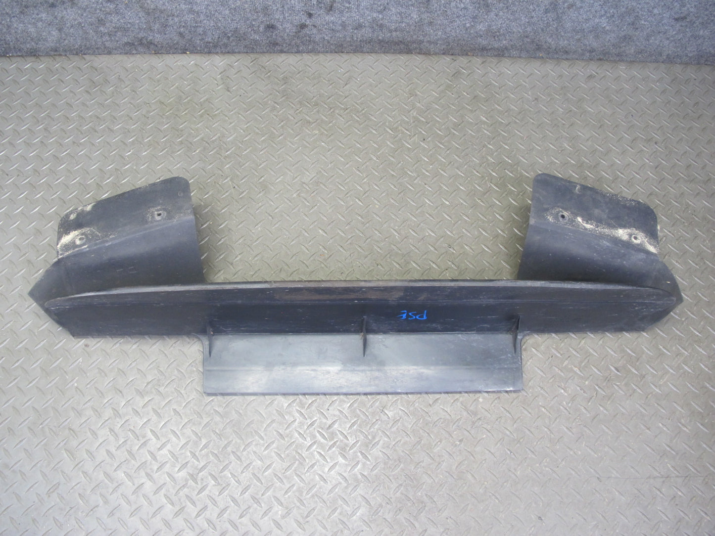 06-10 Pontiac Solstice Saturn SKY Front Bumper Air Deflector Splash Guard OEM