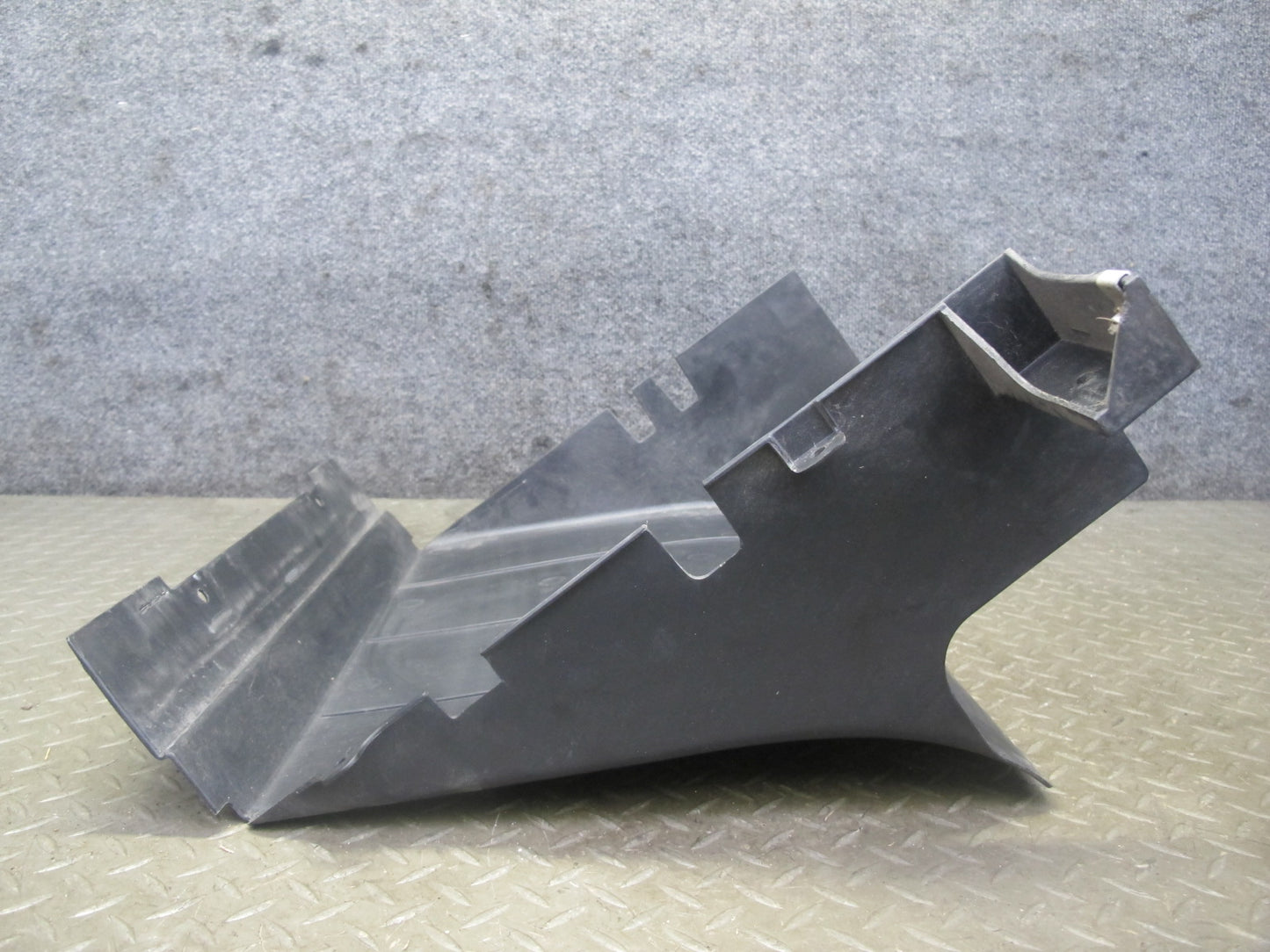 06-09 Pontiac Solstice Front Engine Body Splash Shield Guard Cover 20K Miles OEM