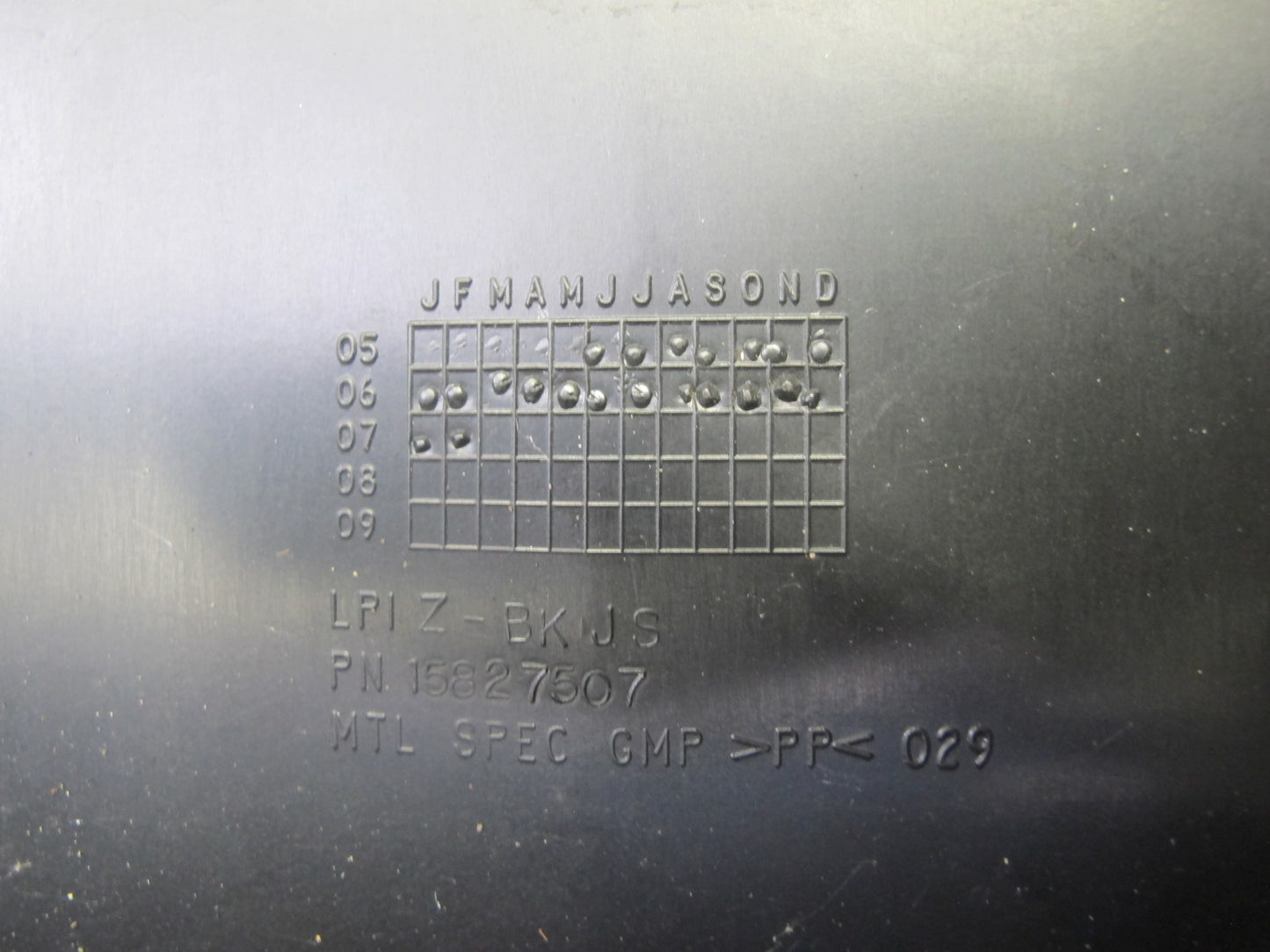 06-09 Pontiac Solstice Front Bumper Lower Shield Air Duct Fascia Grille 20K OEM