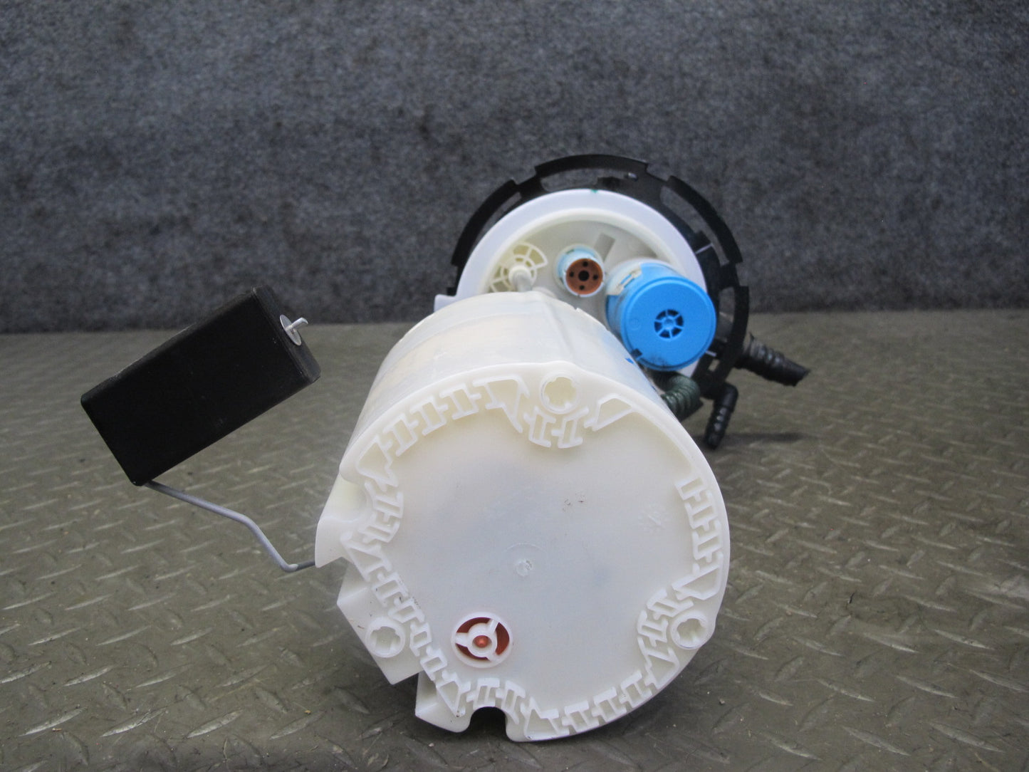 06-07 Pontiac Solstice Saturn SKY 2.4L Fuel Pump Level Sensor Assembly 20K OEM