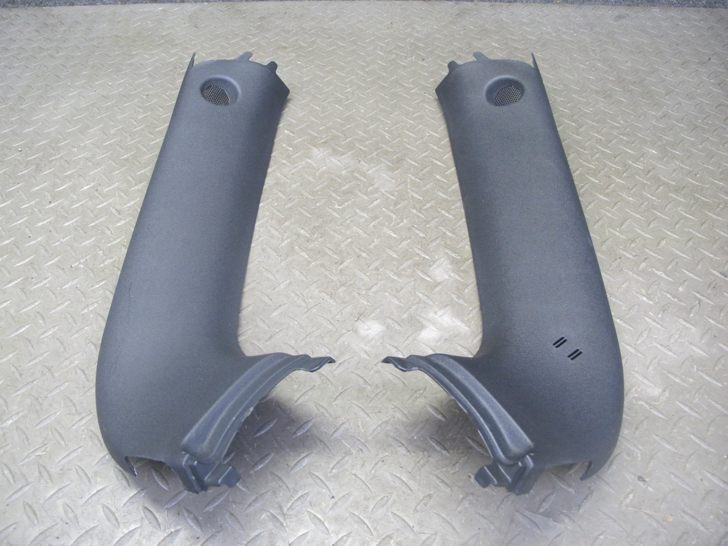 06-10 Pontiac Solstice SKY Convert Front Interior A Pillar Trim Panel Set OEM