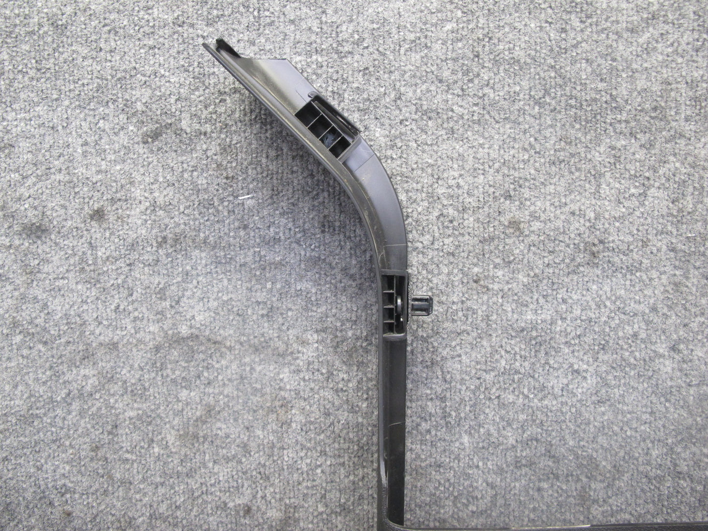 06-10 Pontiac Solstice Saturn SKY Conv Set of 2 Front Kick Trim Cover Panel OEM