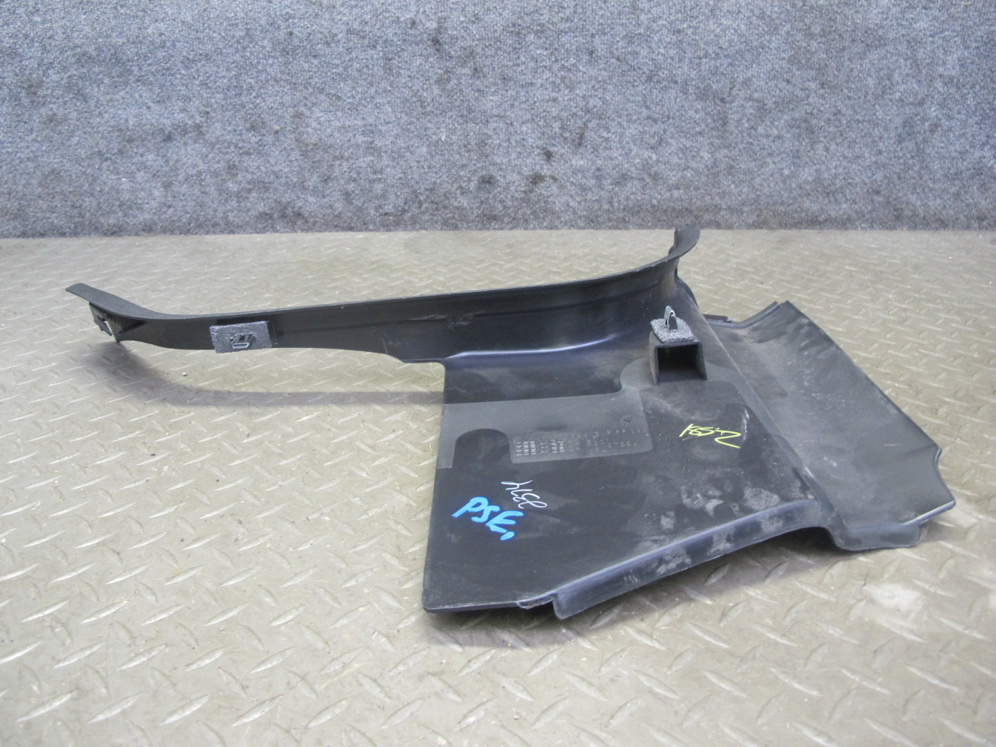 06-10 Pontiac Solstice Saturn SKY Conv Set of 2 Front Kick Trim Cover Panel OEM