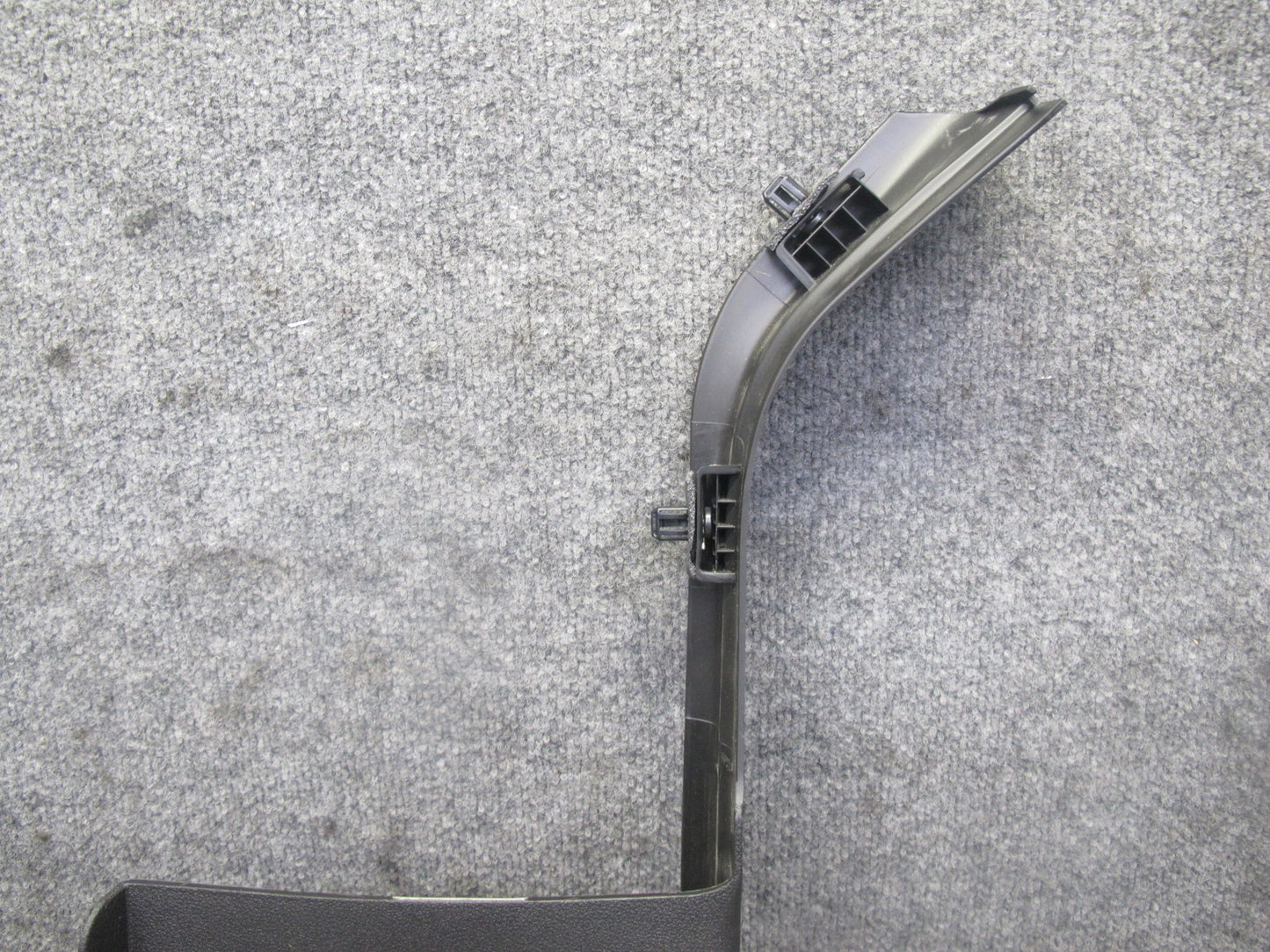 06-10 Pontiac Solstice Saturn SKY Conv Set of 2 Front Kick Trim Cover Panel OEM