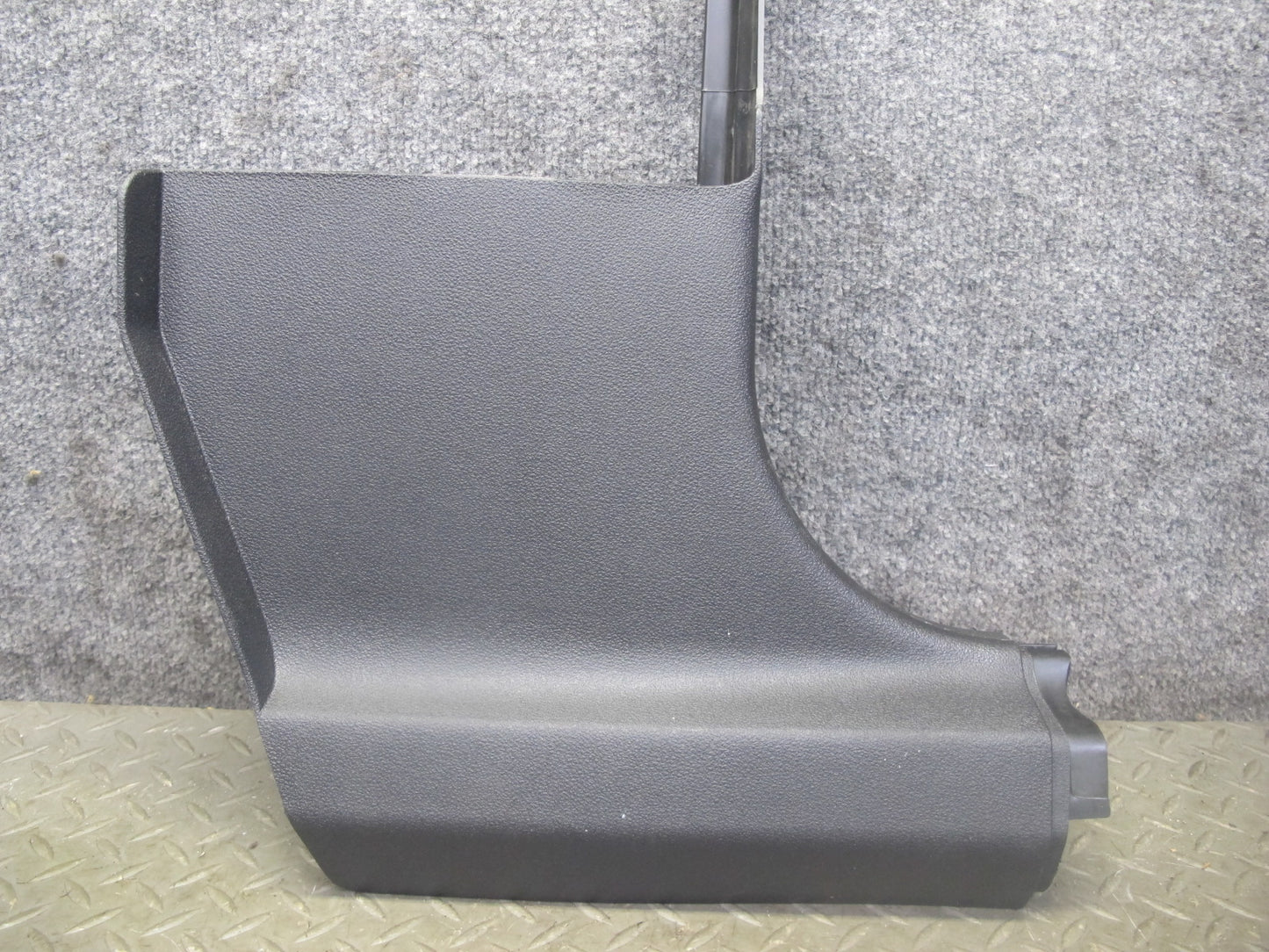 06-10 Pontiac Solstice Saturn SKY Conv Set of 2 Front Kick Trim Cover Panel OEM