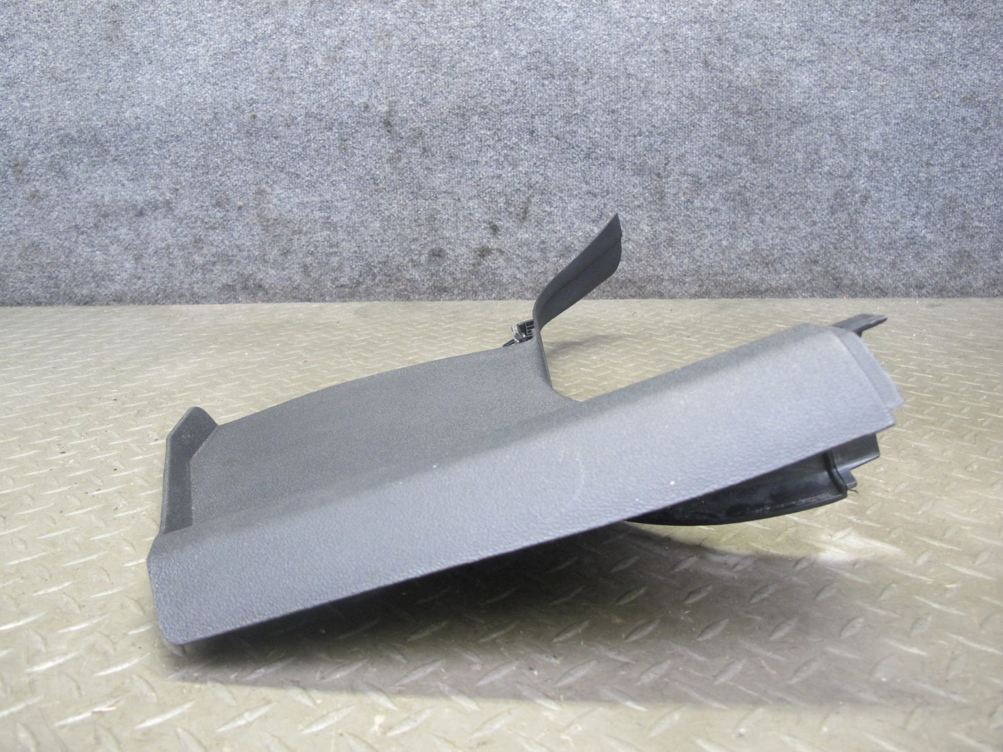 06-10 Pontiac Solstice Saturn SKY Conv Set of 2 Front Kick Trim Cover Panel OEM