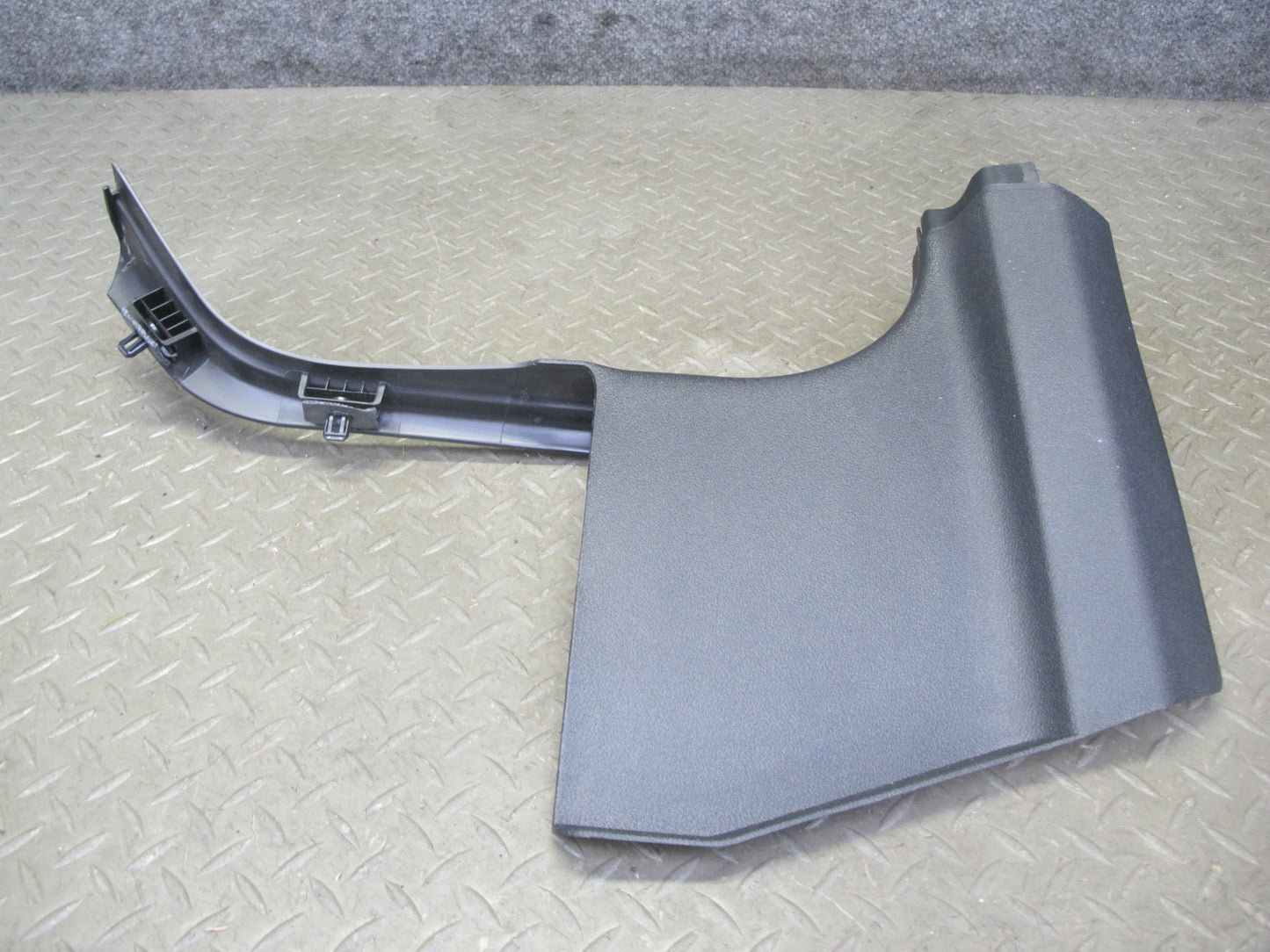 06-10 Pontiac Solstice Saturn SKY Conv Set of 2 Front Kick Trim Cover Panel OEM