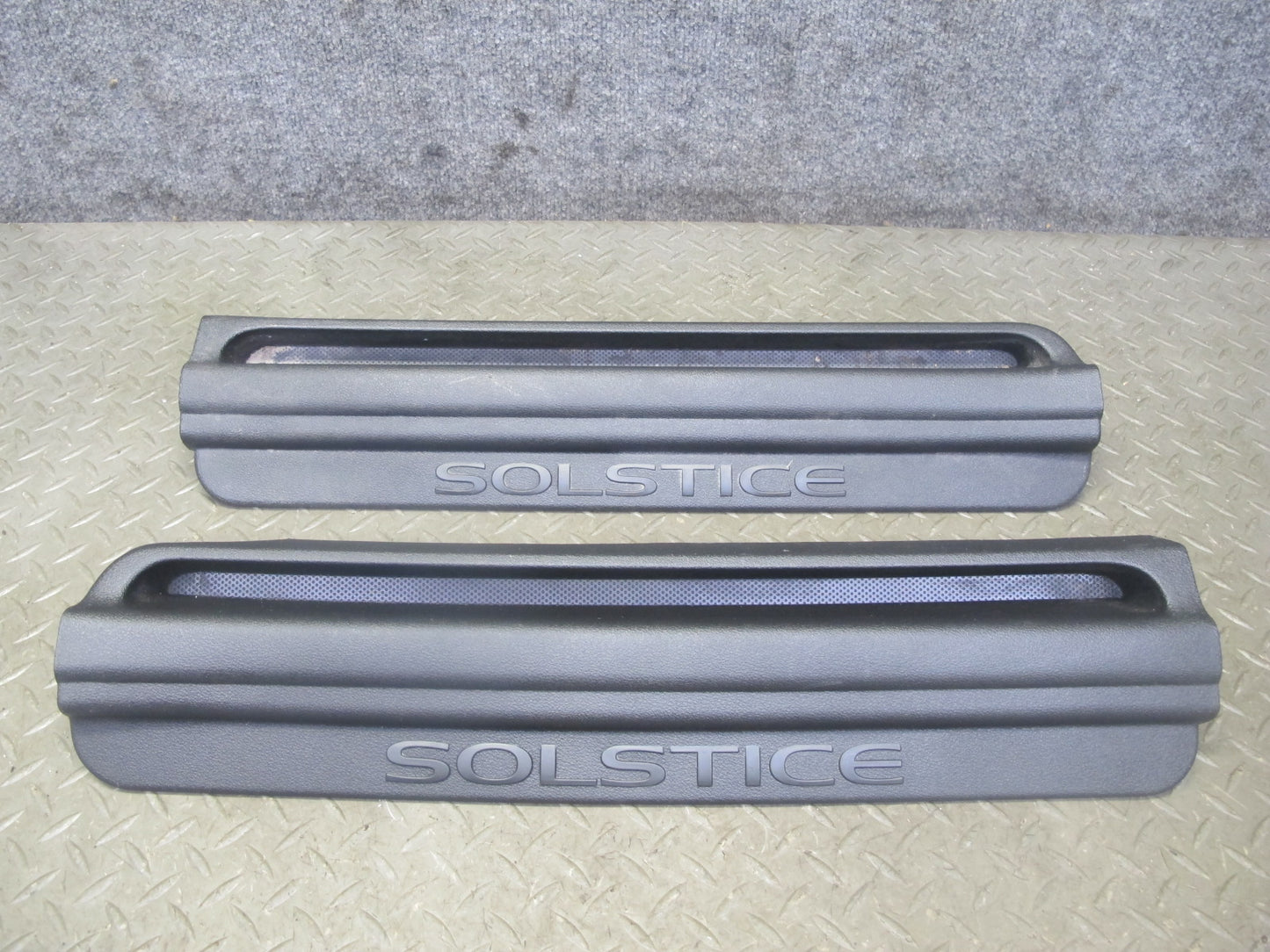 06-09 Pontiac Solstice Set of 2 Left & Right Door Sill Scuff Plate Trim Set OEM