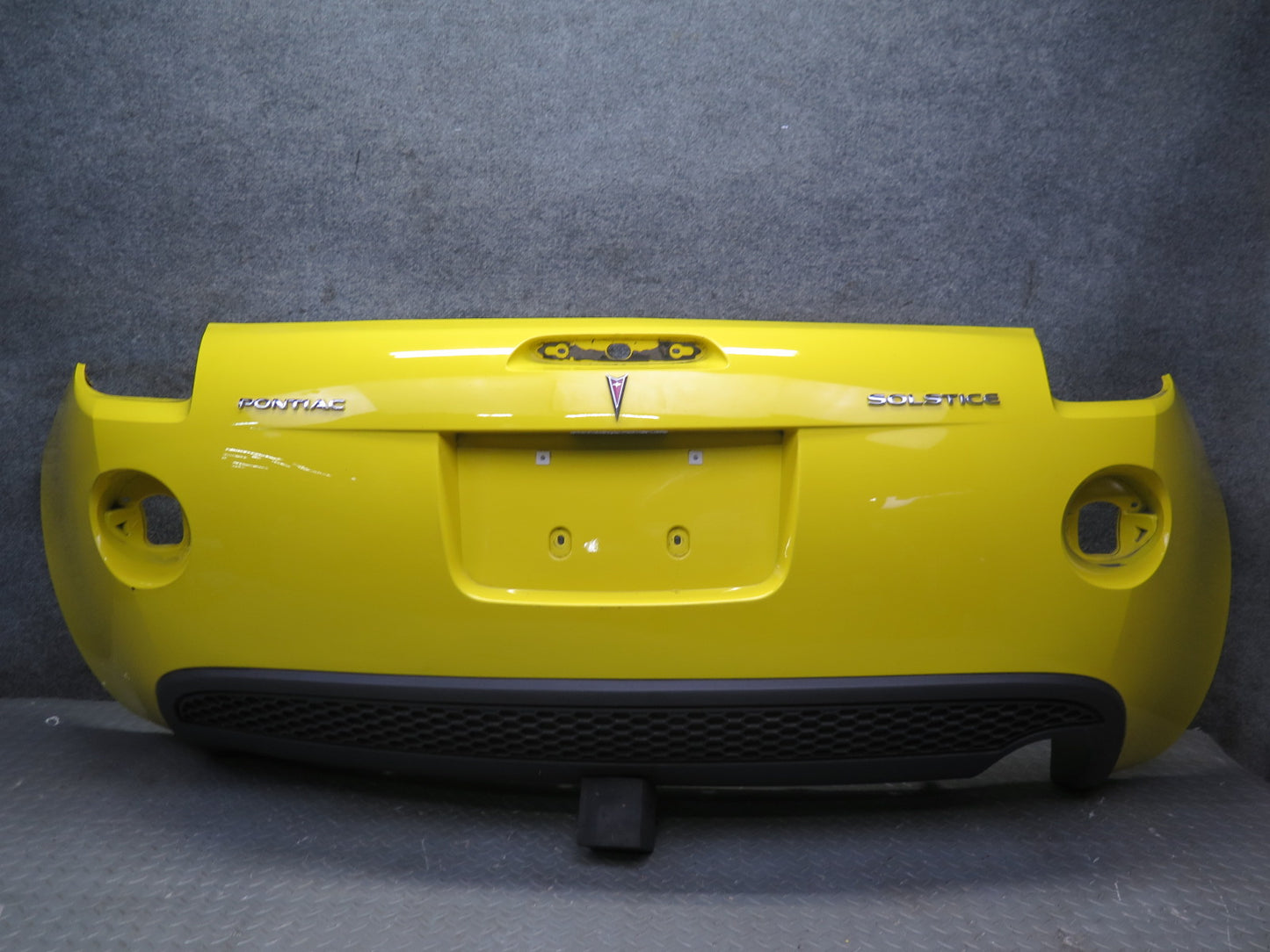 06-09 Pontiac Solstice 2.4L Rear Bumper Cover Yellow 20K Miles OEM