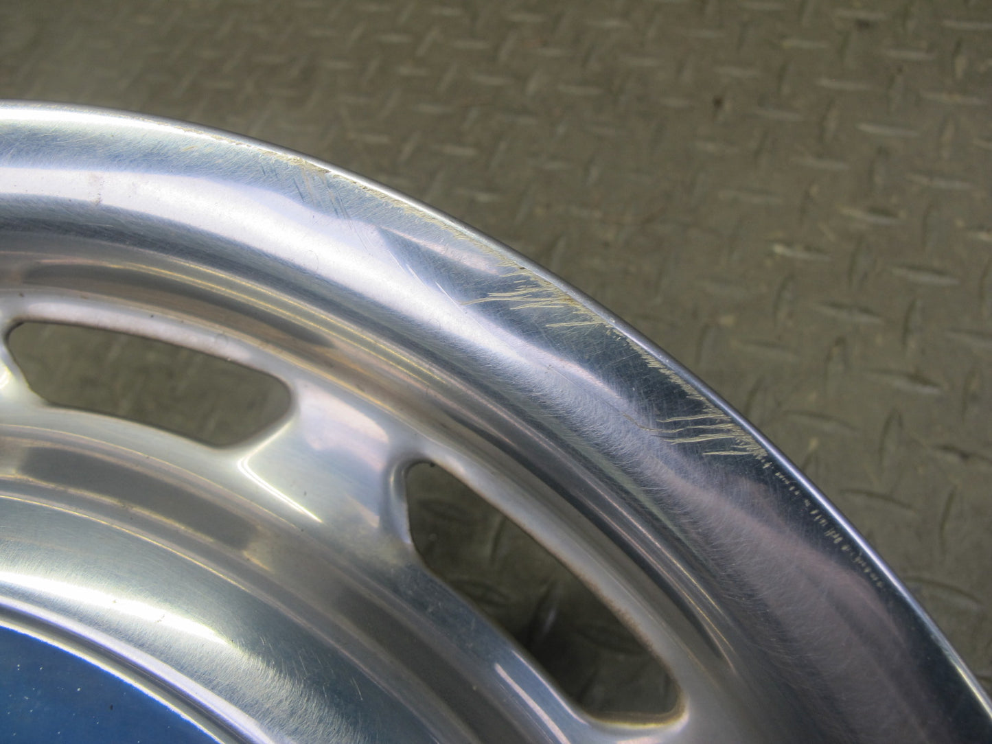 74-85 Mercedes W123 Set of 4 R14 14" Hubcaps Hub Cap Wheel Cover Blue OEM