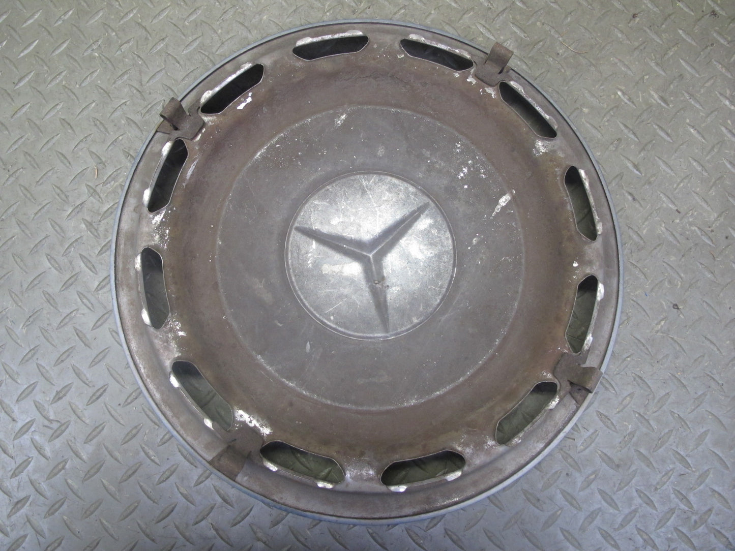 74-85 Mercedes W123 Set of 4 R14 14" Hubcaps Hub Cap Wheel Cover Blue OEM