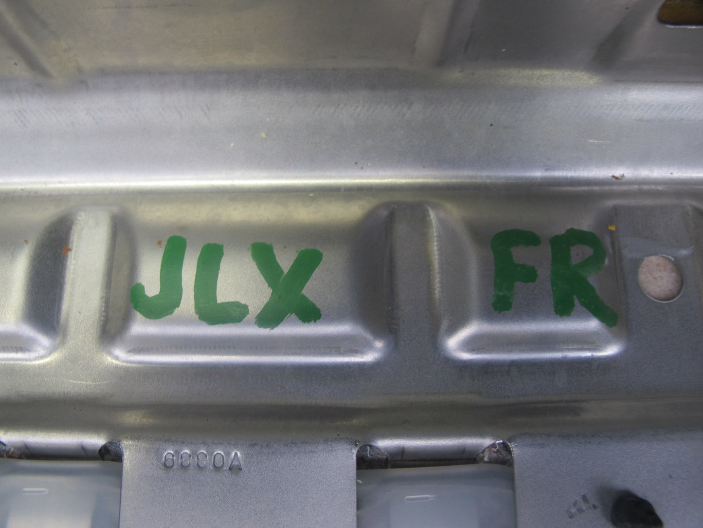 2003-2007 Lexus LX470 J100 Front Right Passenger Side Seat Lower Cushion Ivory