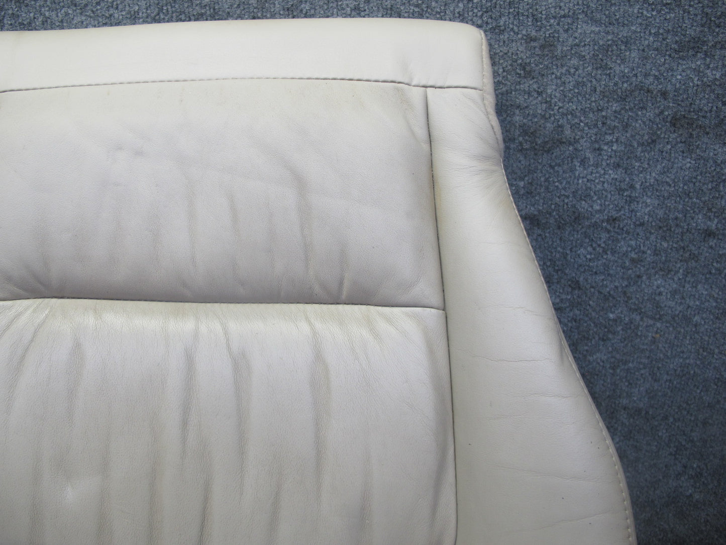 2003-2007 Lexus LX470 J100 Front Right Passenger Side Seat Lower Cushion Ivory