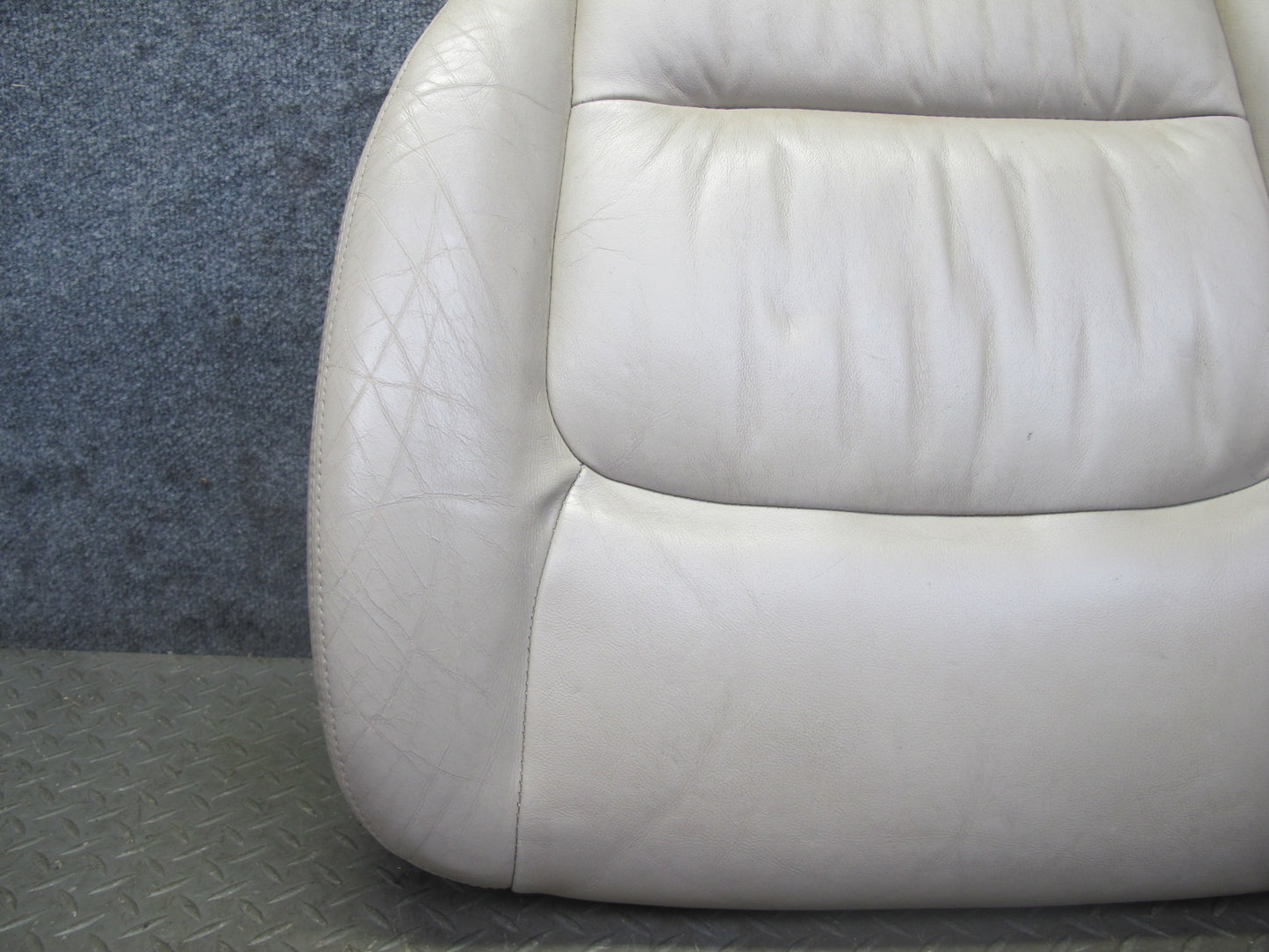 2003-2007 Lexus LX470 J100 Front Right Passenger Side Seat Lower Cushion Ivory