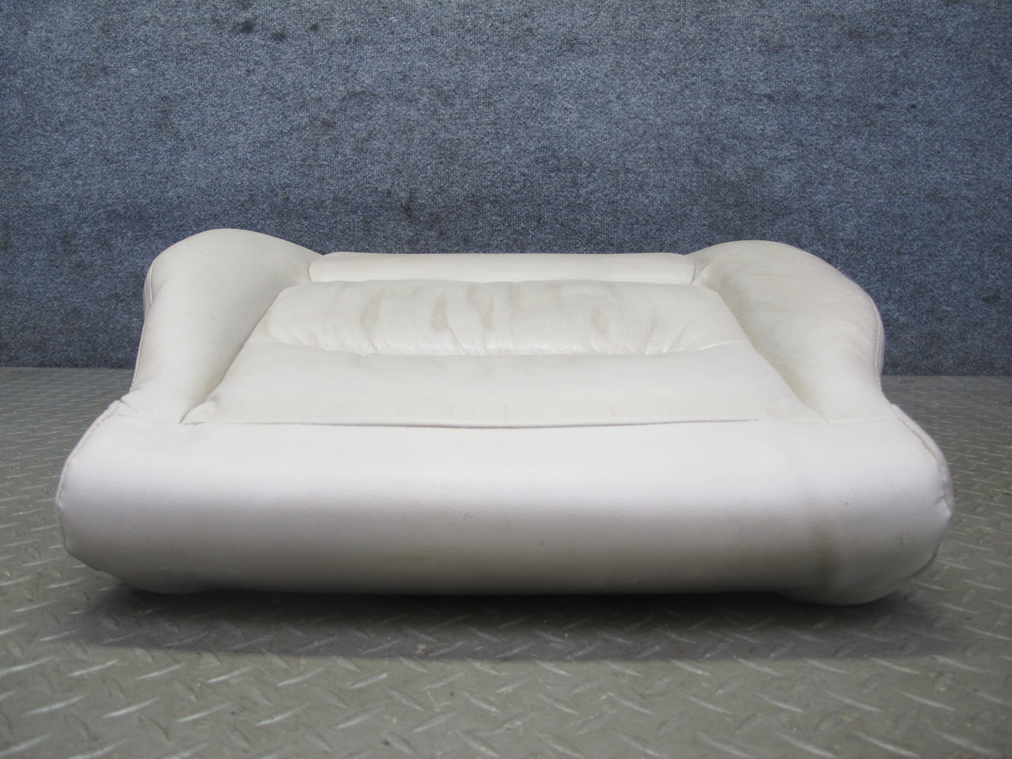2003-2007 Lexus LX470 J100 Front Right Passenger Side Seat Lower Cushion Ivory