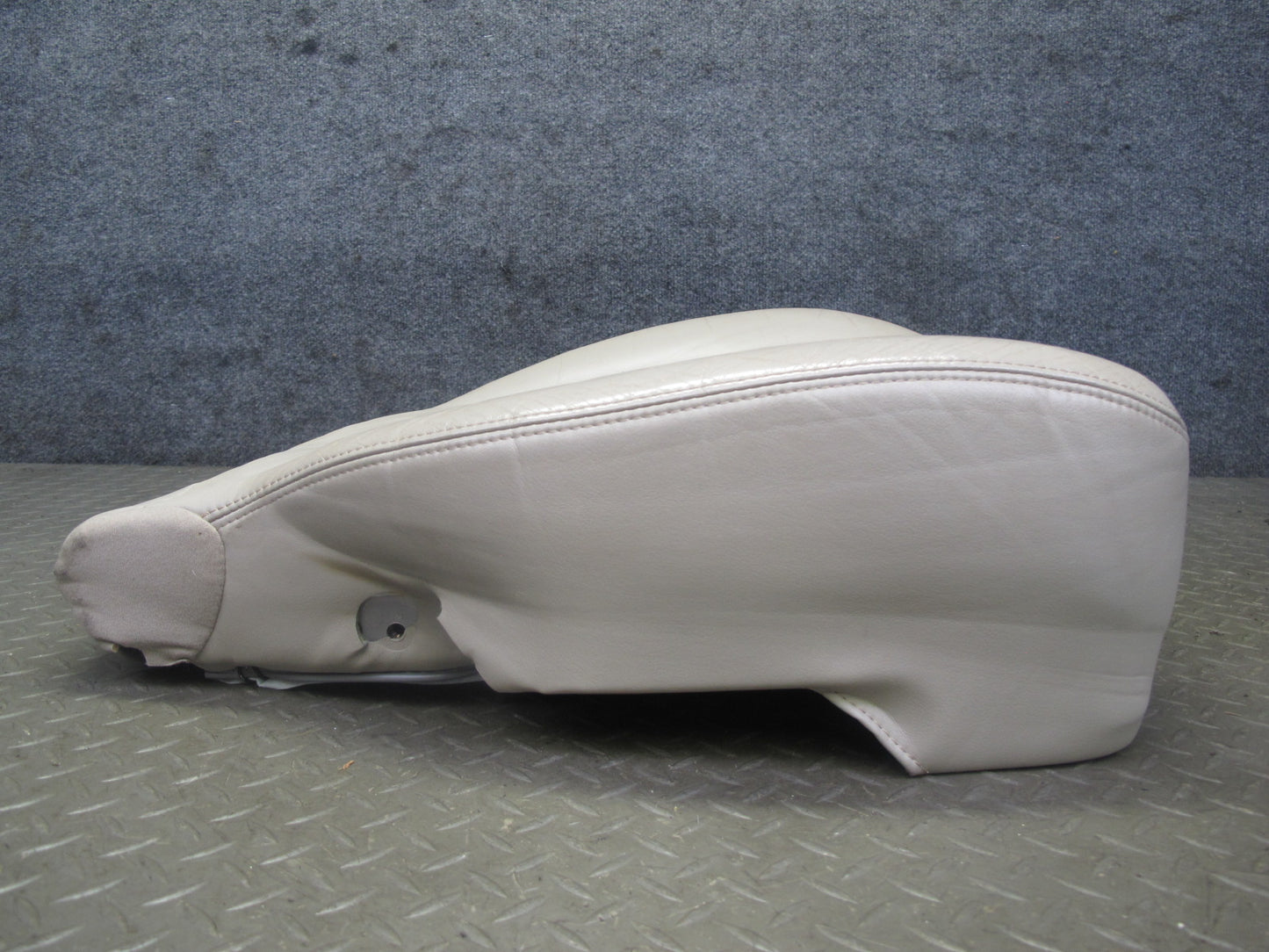 2003-2007 Lexus LX470 J100 Front Right Passenger Side Seat Lower Cushion Ivory