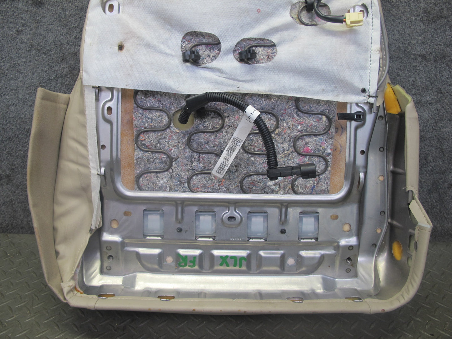 2003-2007 Lexus LX470 J100 Front Right Passenger Side Seat Lower Cushion Ivory