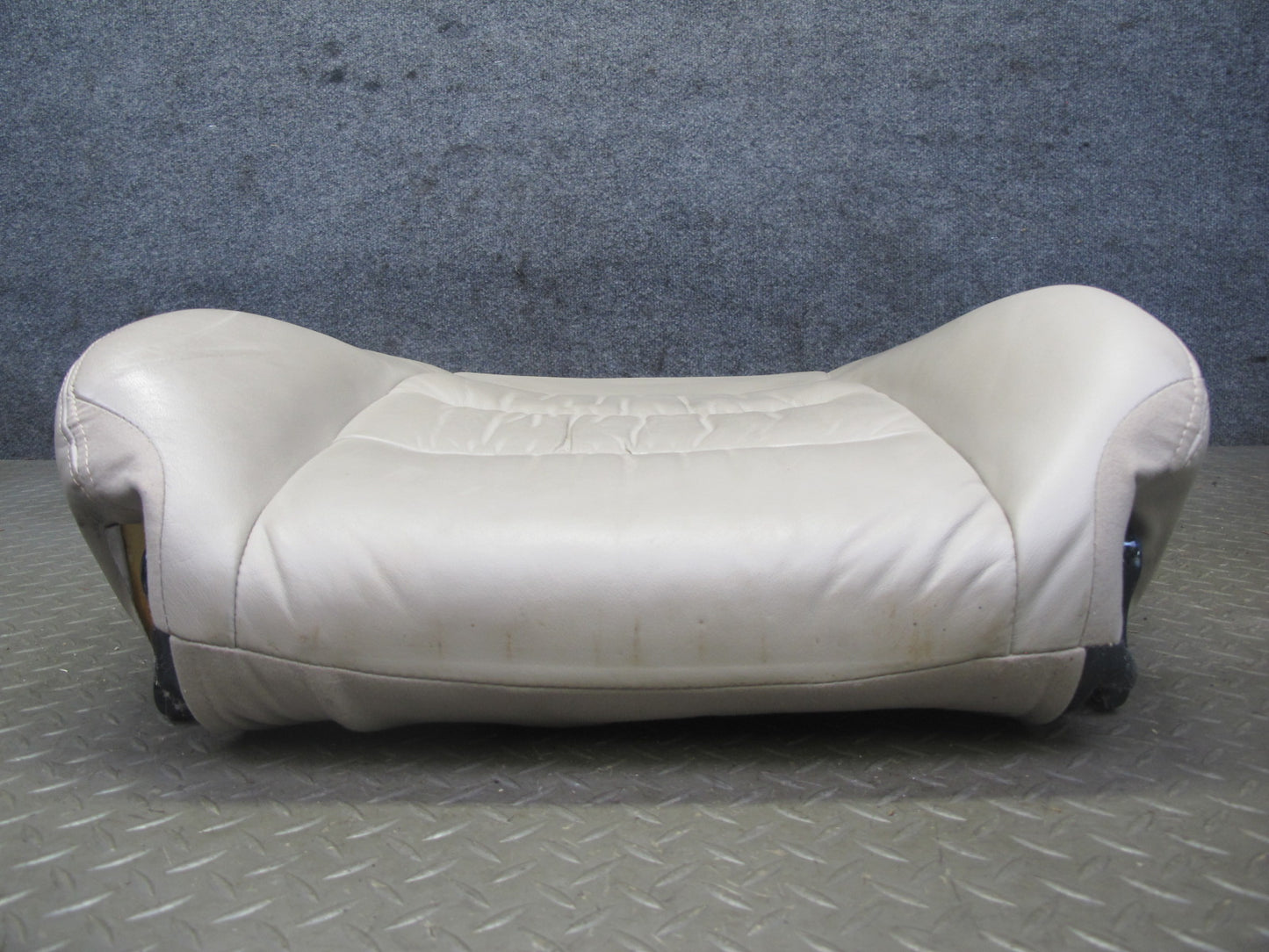 2003-2007 Lexus LX470 Front Right Passenger Side Seat Upper Cushion Ivory